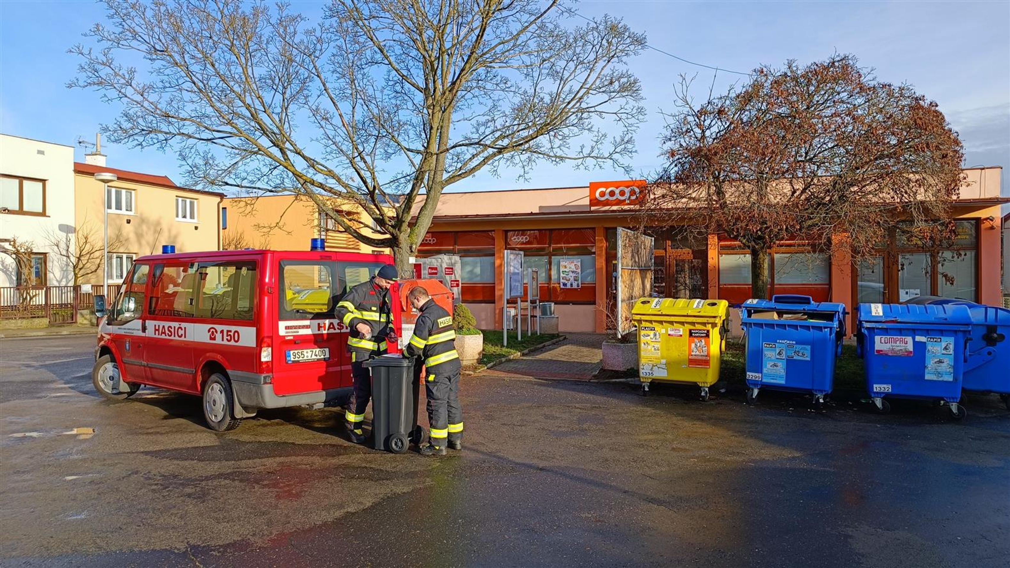 Kontejnery na uhynulé ptáky - Kontejnery na uhynulé ptáky (2/4)
