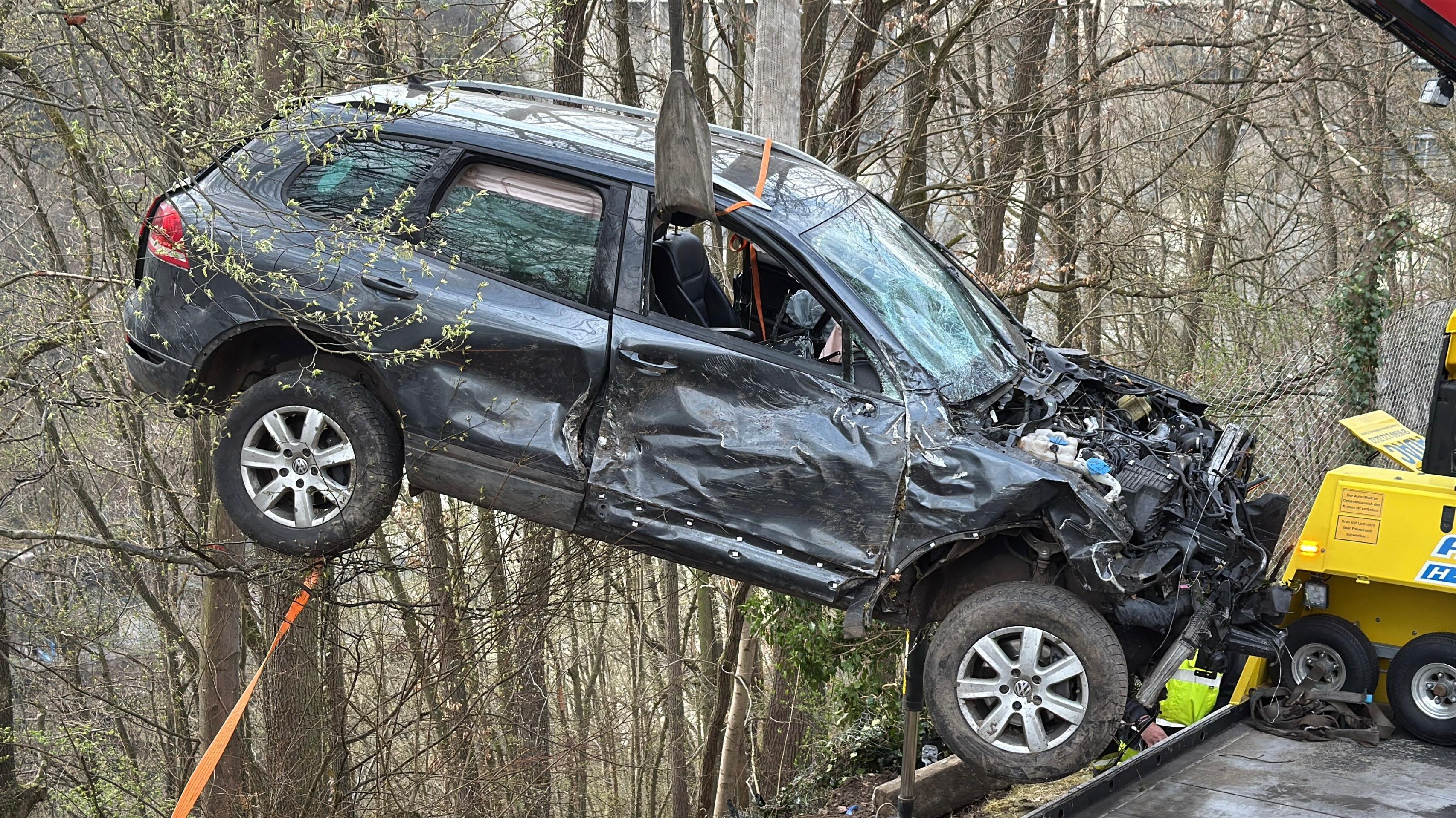 Nehoda automobilu u nádrže Slapy - Nehoda automobilu u nádrže Slapy (5/10)