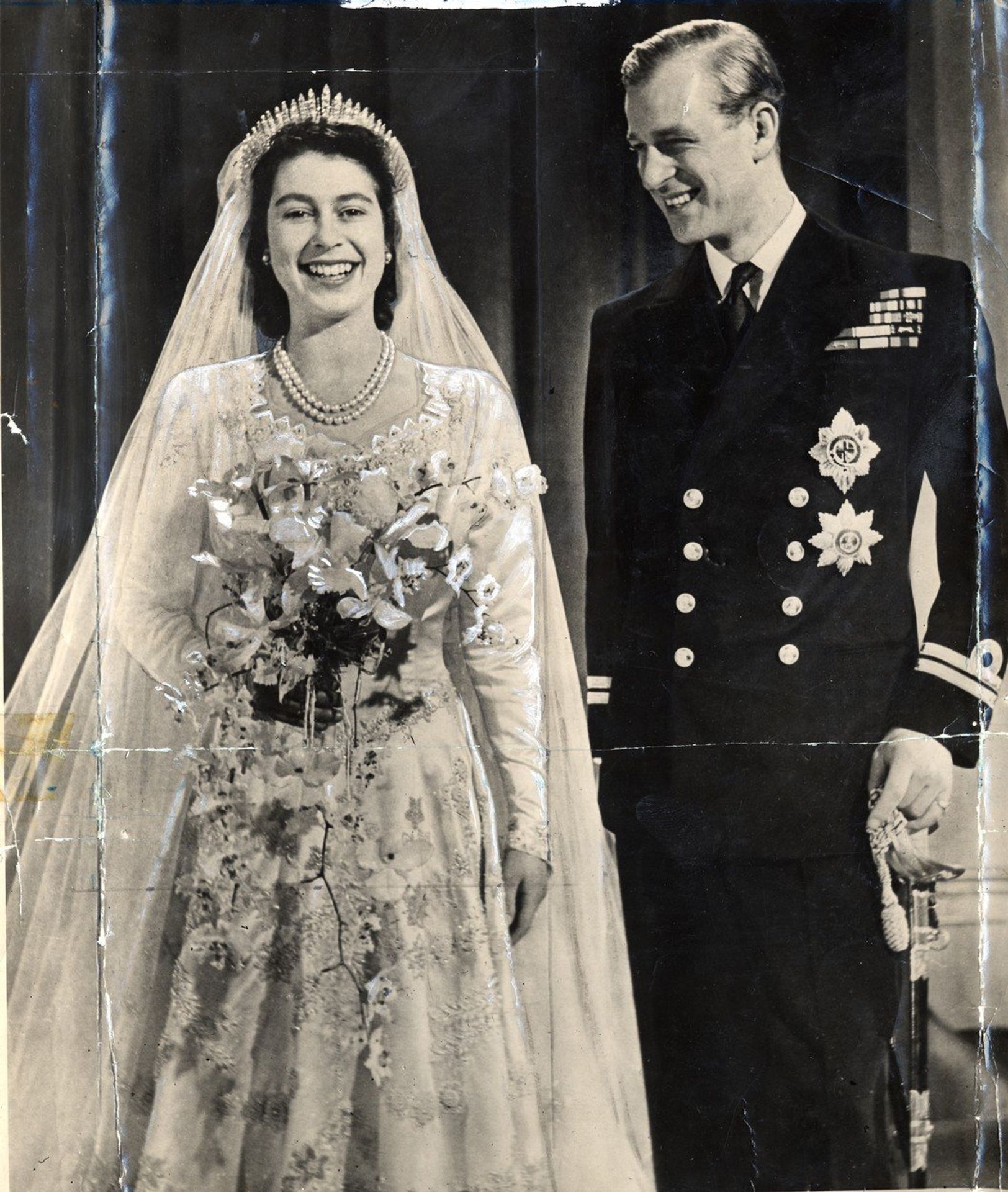 Královna Alžběta a princ Phillip - 1947 - GALERIE: Královna Alžběta a princ Phillip (1/15)