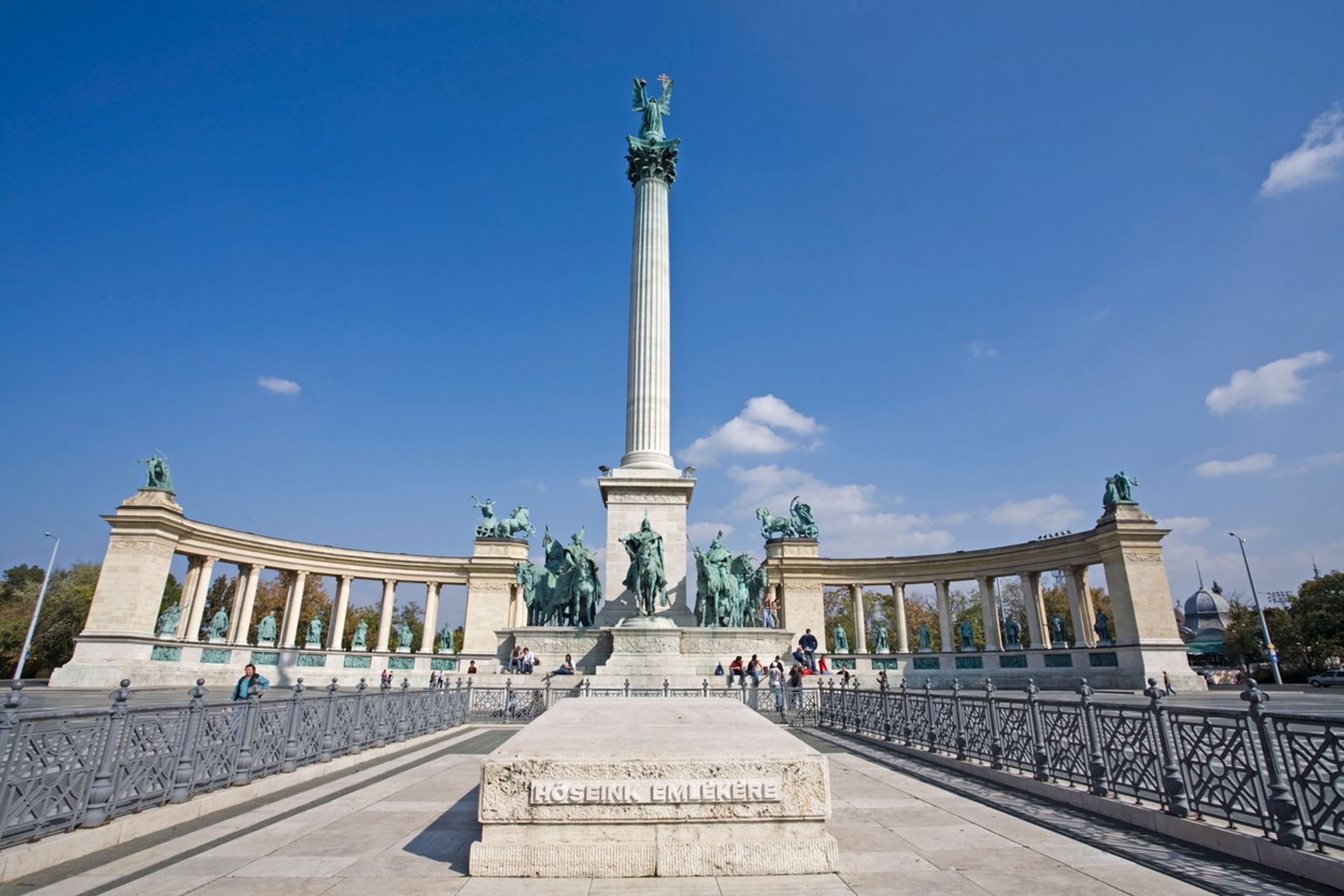 Náměstí hrdinů - Krásné památky v Budapešti (3/11)