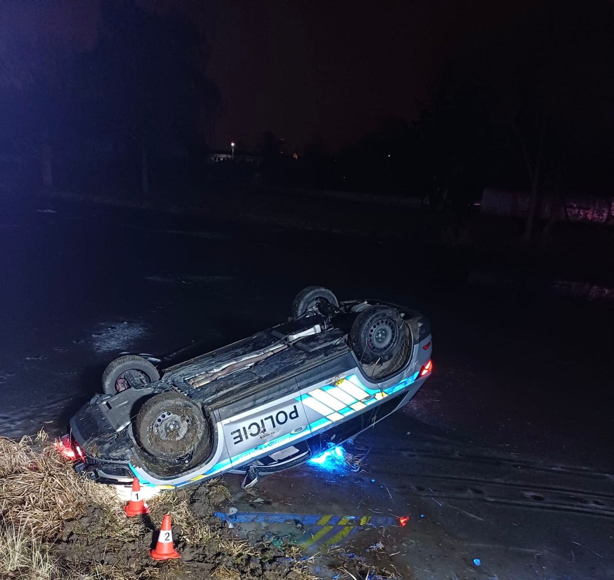 Policie zachraňovala tonoucí ve Vltavě - Policejní zásah ve Vltavě (7/7)