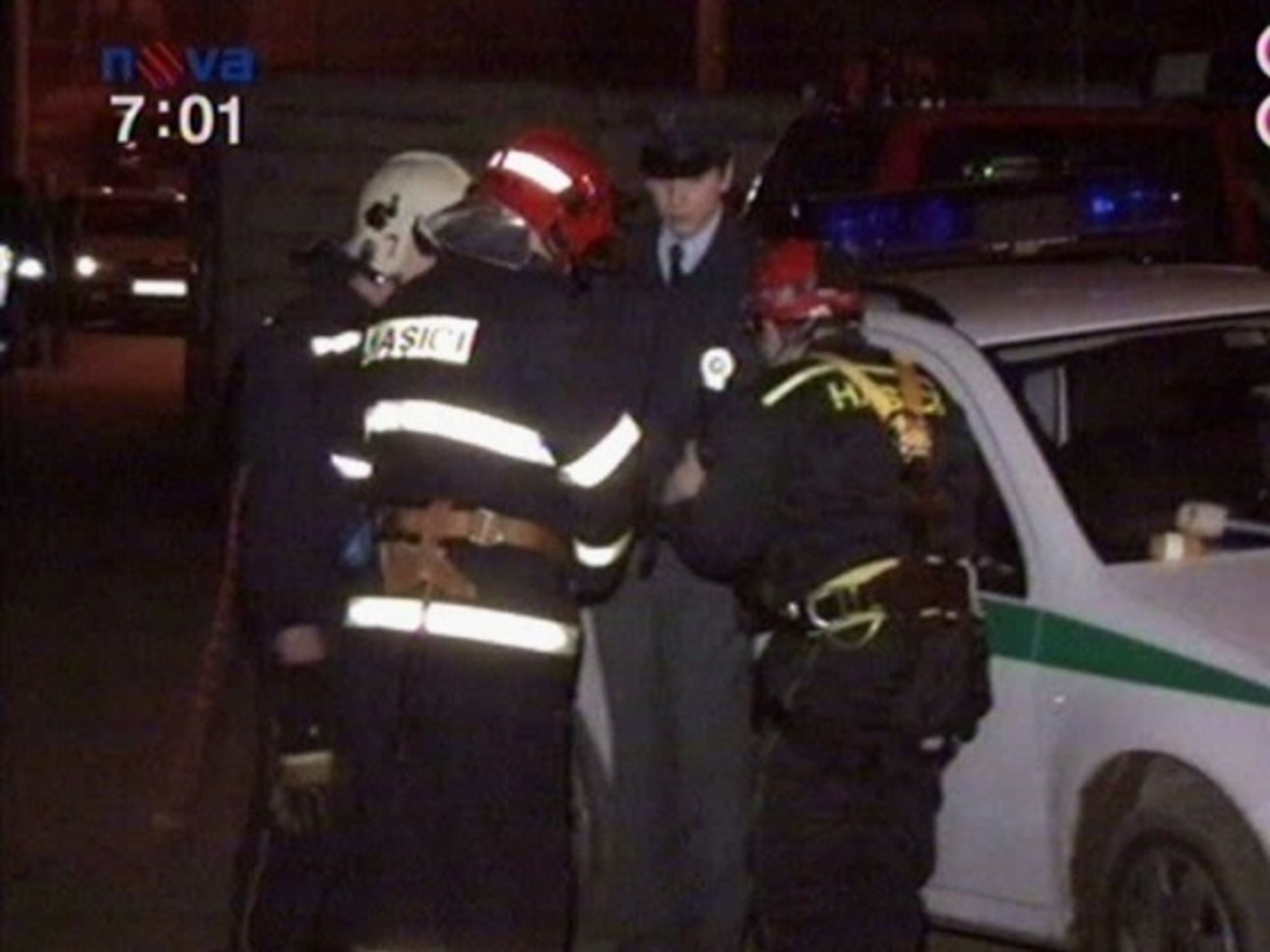 Včerejší záchranářská akce v Nýřanech na Plzeňsku.  - Sebevražda skokem z komína? (2/2)