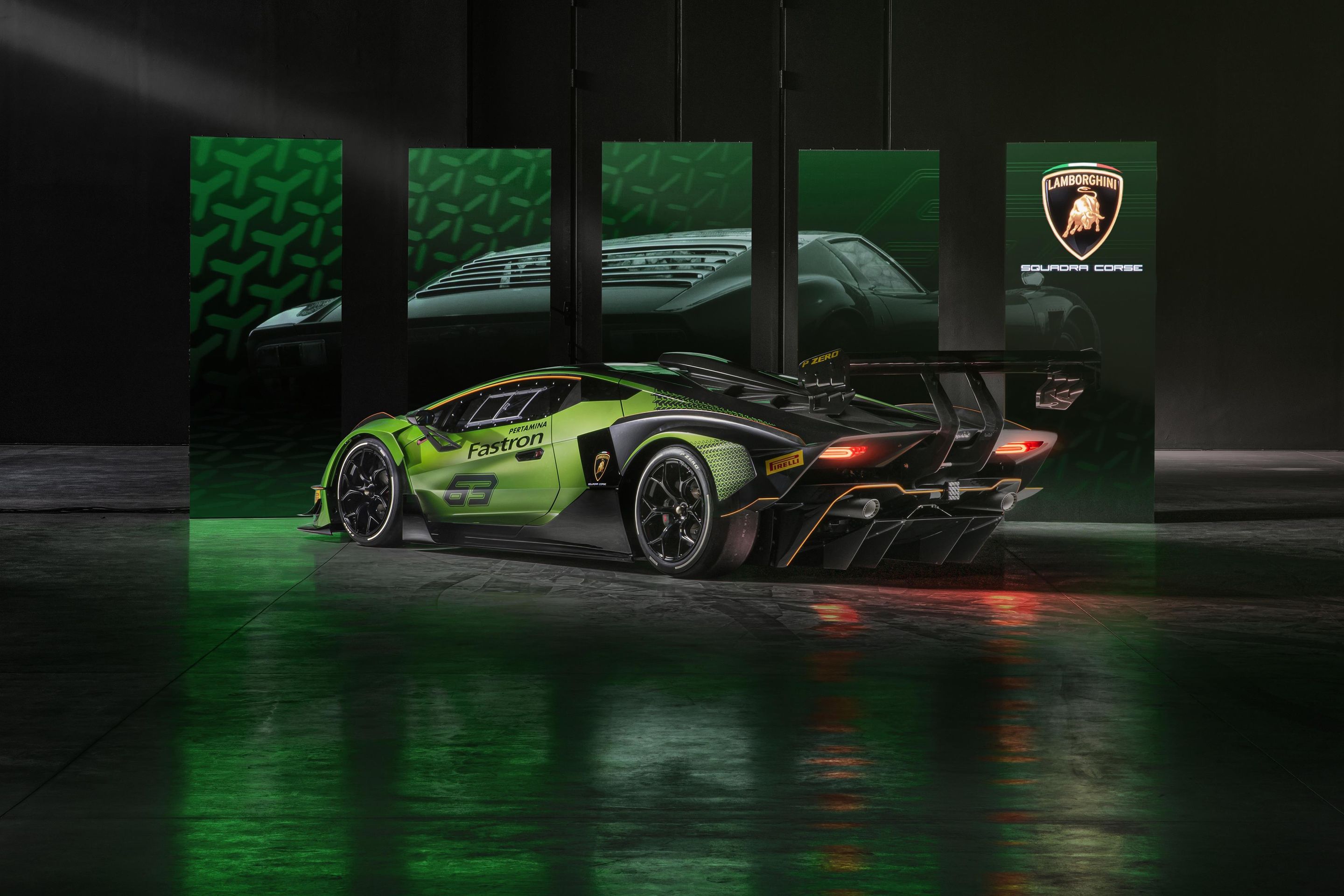 Lamborghini Essenza SCV12 - 22 - Fotogalerie: Exkluzivní hračka pro milionáře Lamborghini Essenza SCV12 (5/17)