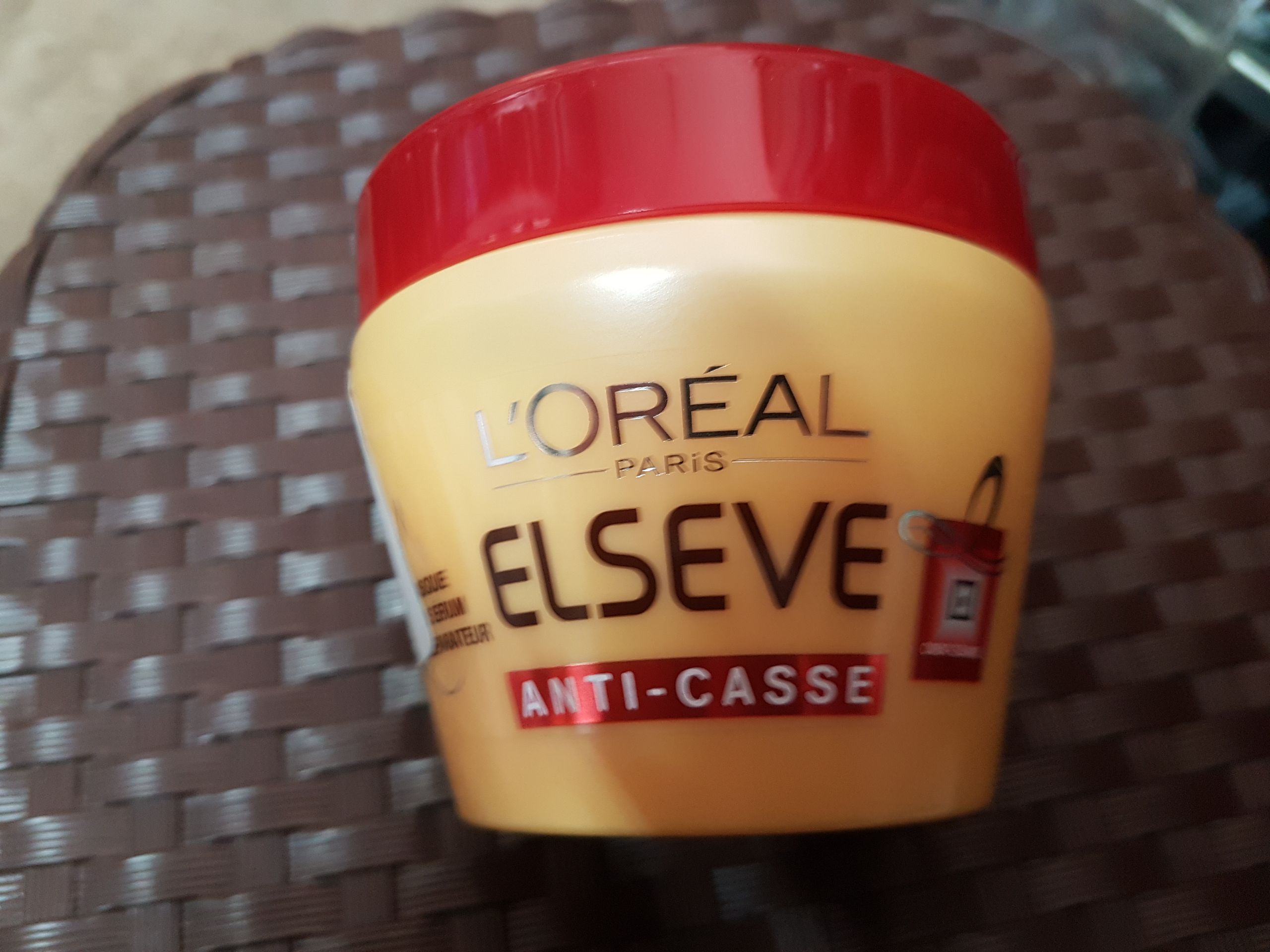 Maska na vlasy L´OREAL Elseve Anti-Casse (1) - Zdraví nebezpečná kosmetika (6/14)