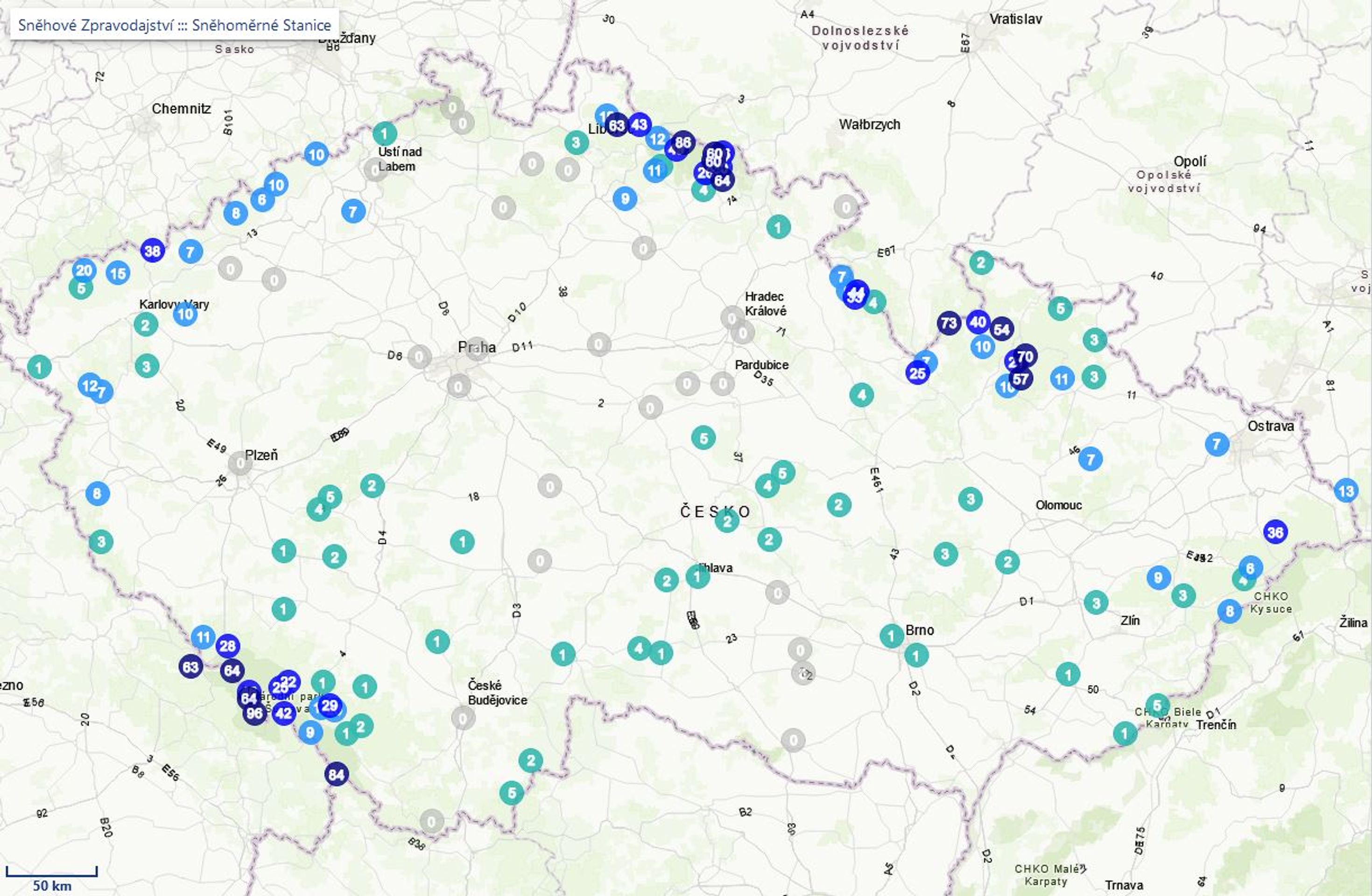 Přehled výšky sněhové pokrývka v pátek v 7 hodin - Do Česka se blíži obleva (2/4)