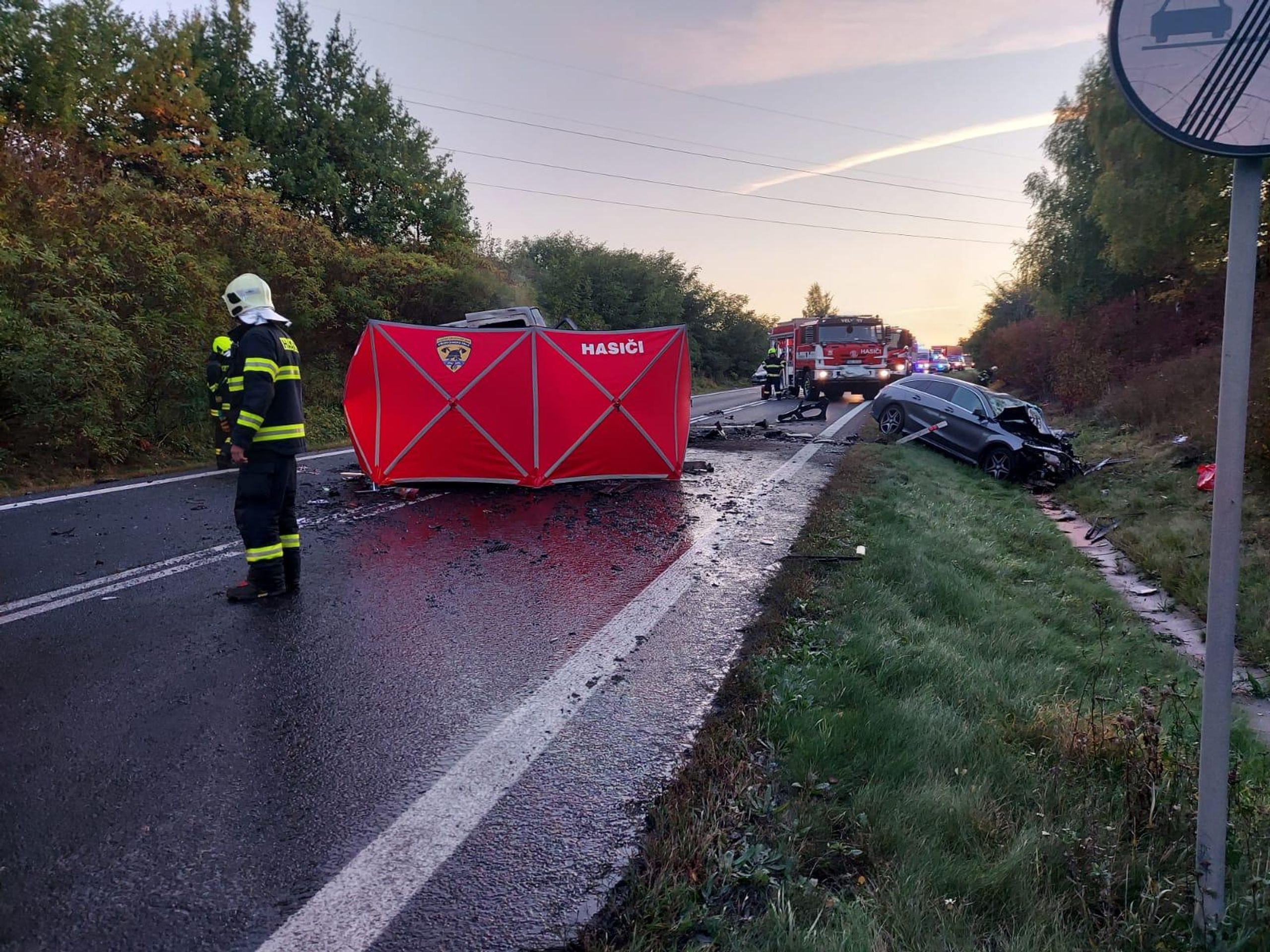 Tragická dopravní nehoda na Kladensku - Tragická dopravní nehoda na Kladensku (2/4)