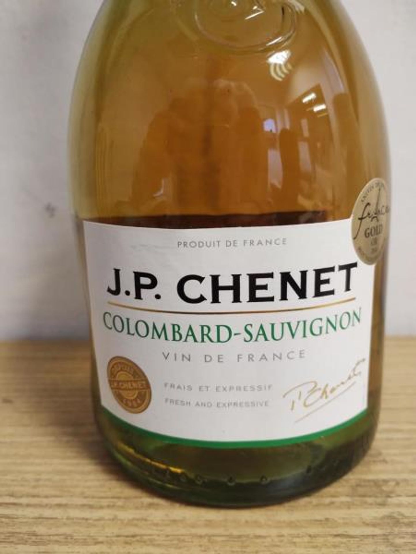 Nejakostní víno J.P. Chenet Colombard-Sauvignon (3) - Nejakostní a zdraví nebezpečná vína (2/12)