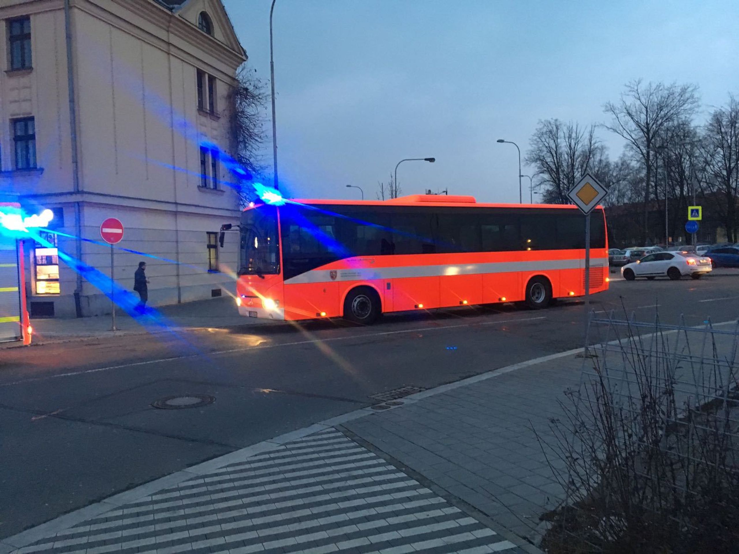 Vlaky RegioJetu se zastavily kvůli bombové výhrůžce - 3 - GALERIE: Vlaky RegioJetu se zastavily kvůli bombové výhrůžce (7/9)