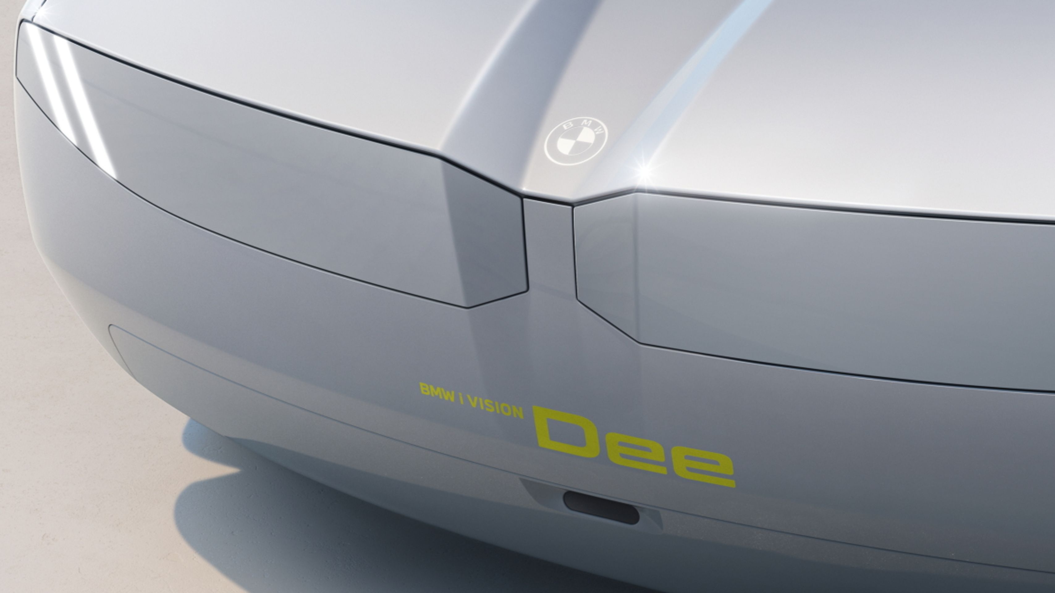 BMW i Vision Dee - Sci-fi koncept BMW Dee (6/12)