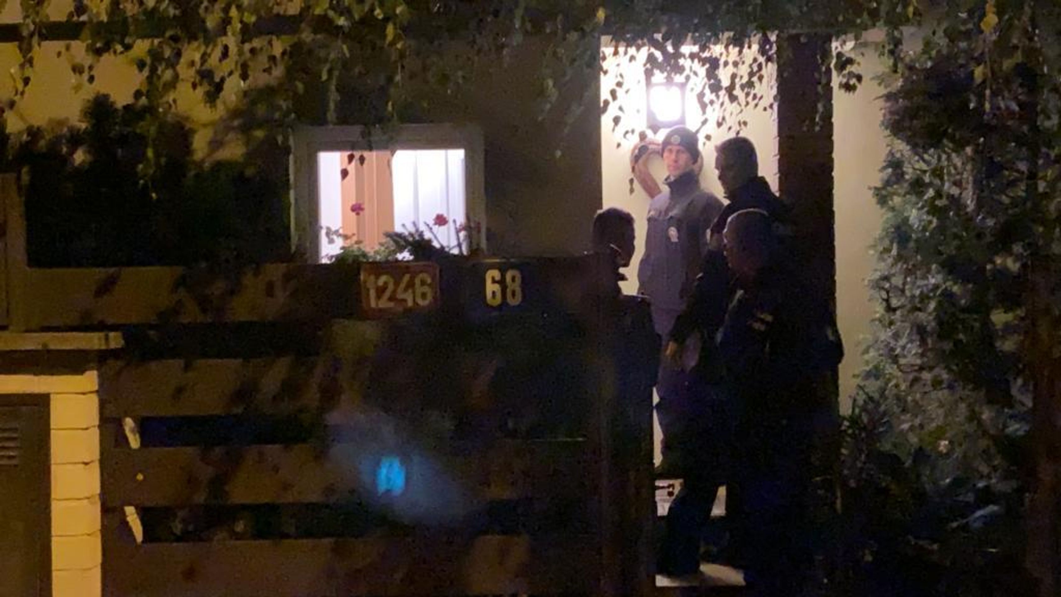 Noční incident před domem zavražděné v Radotíně - 10 - GALERIE: Noční incident v Radotíně (10/12)