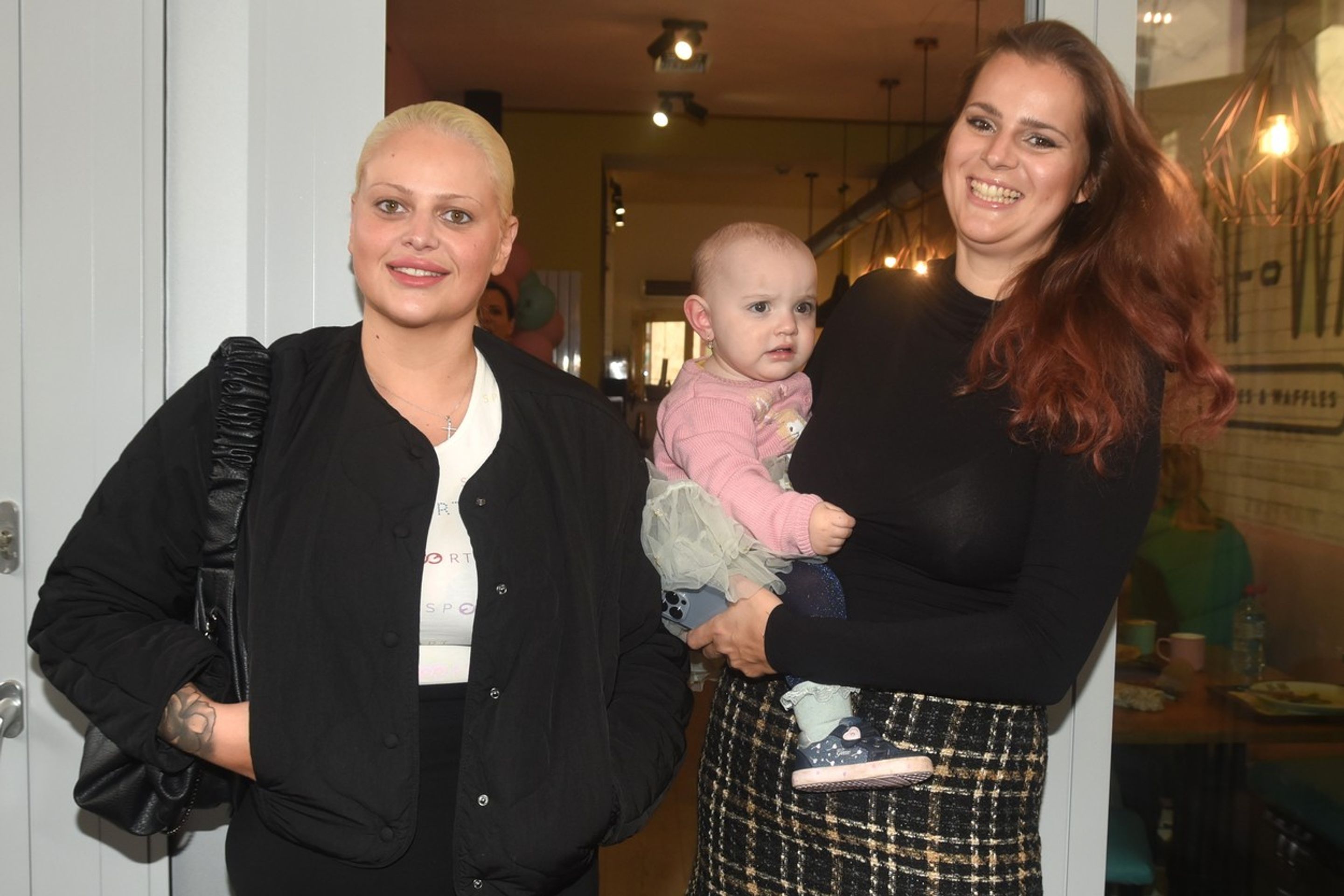 Charlotte Štiková a Ornella Koktová s dcerou - Charlotte štiková (1/4)