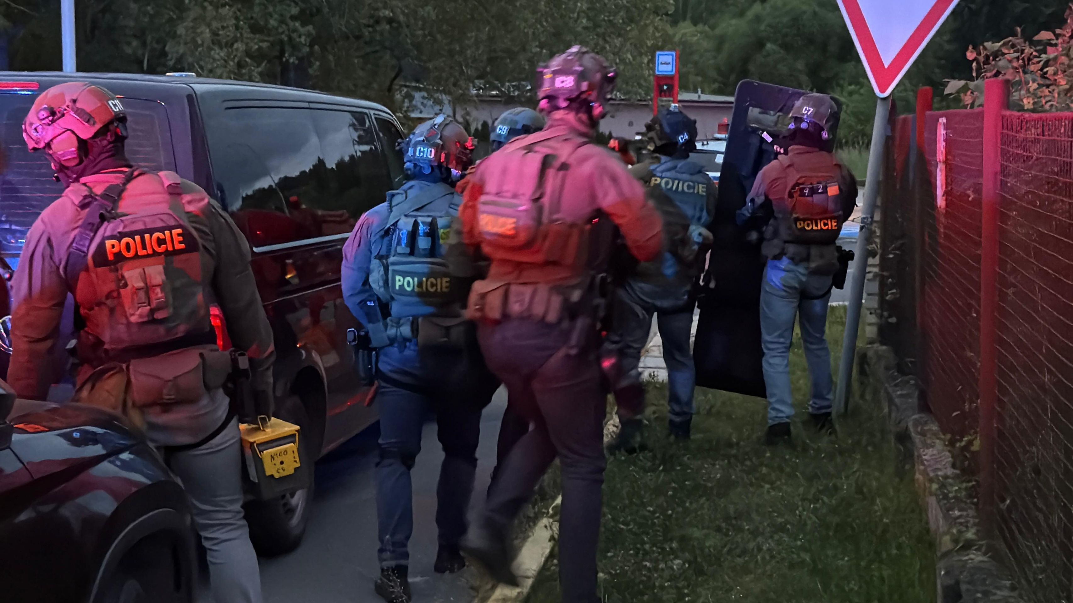 Zásah v ulici Starodubická - Zásah v ulici Starodubická (11/14)