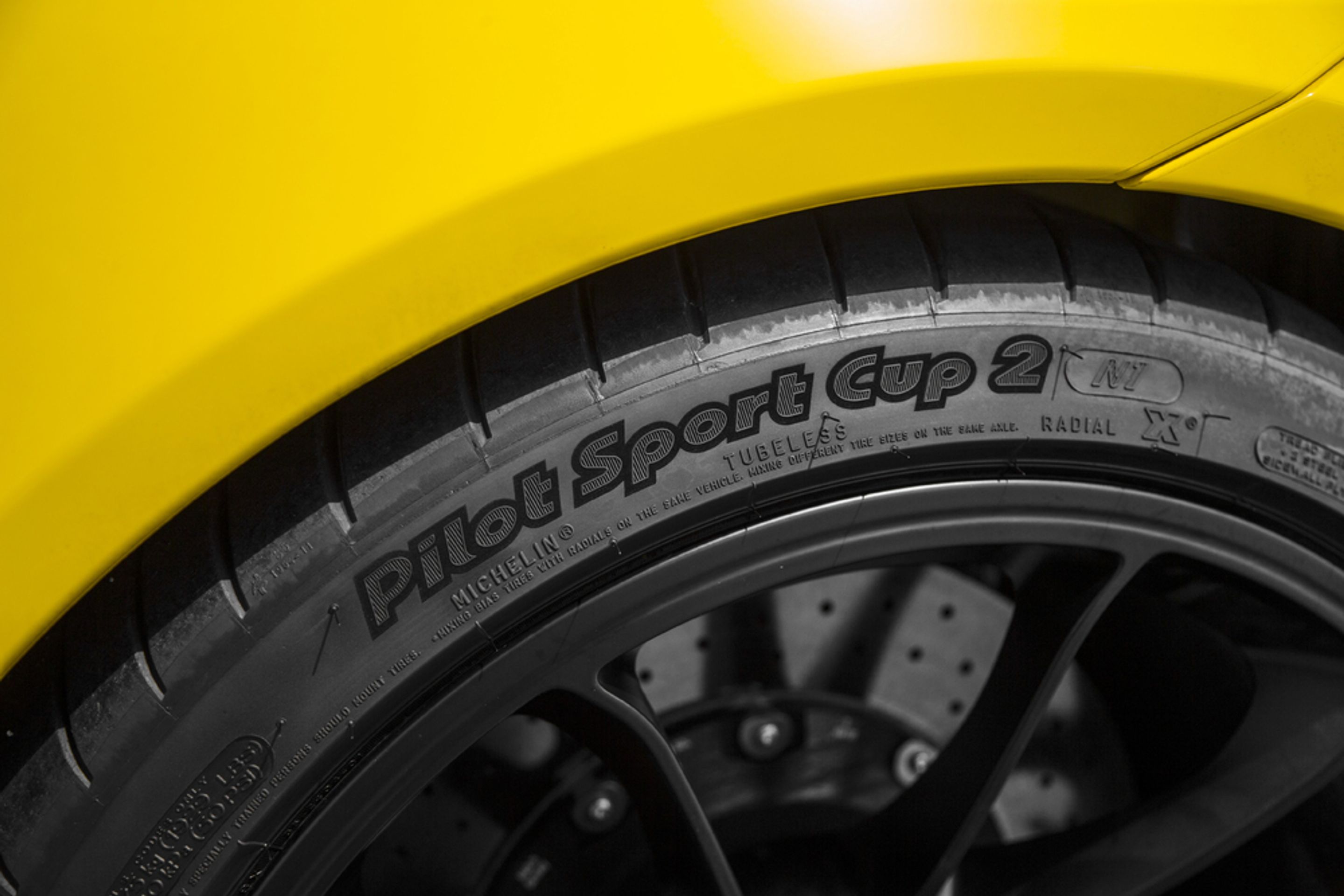 Porsche 911 GT3 - 9 - GALERIE: Porsche 911 GT3 a nový rekord na Nordschleife (2/5)
