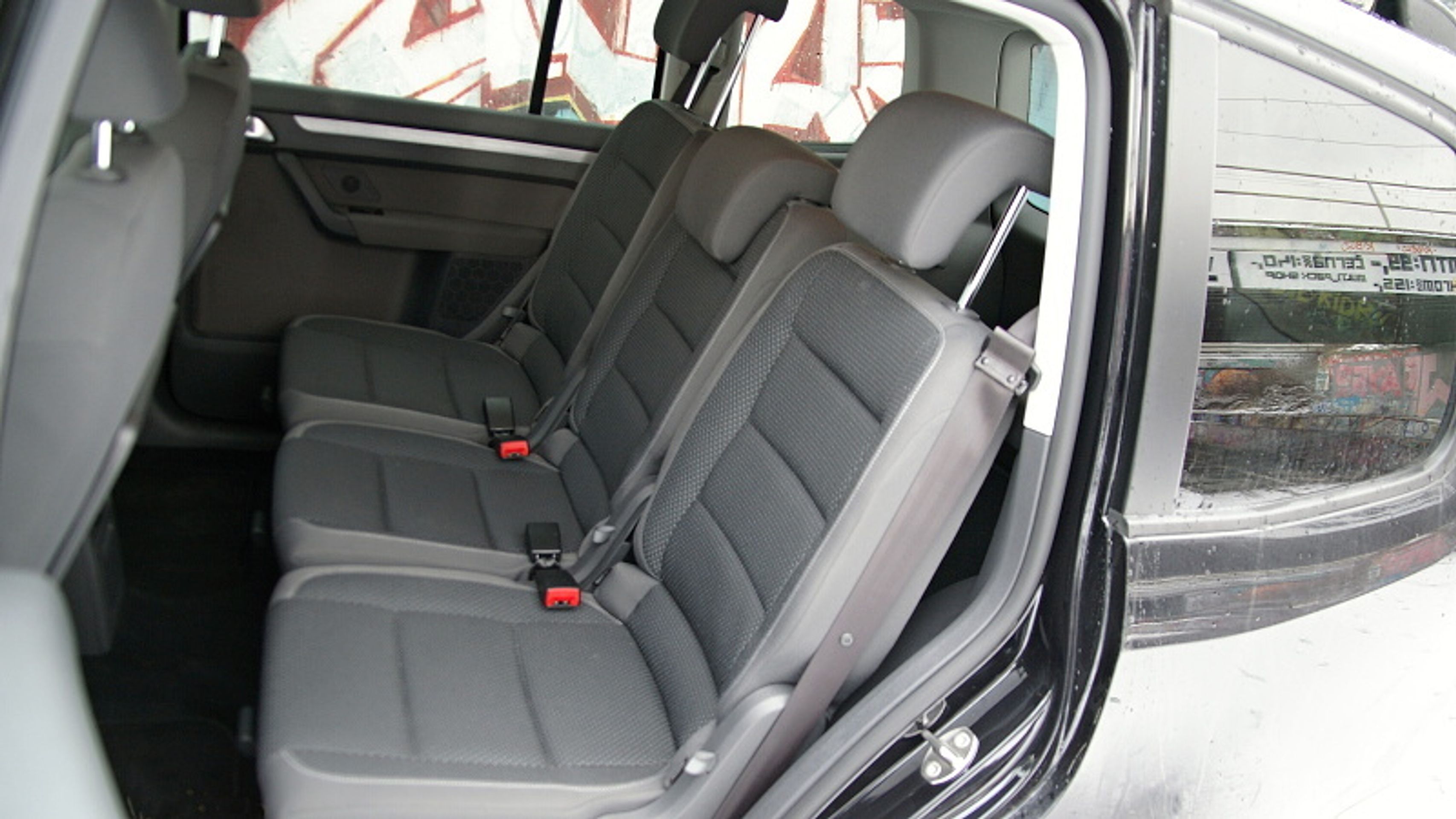 Volkswagen Touran - 4 - GALERIE Volkswagen Touran (4/6)