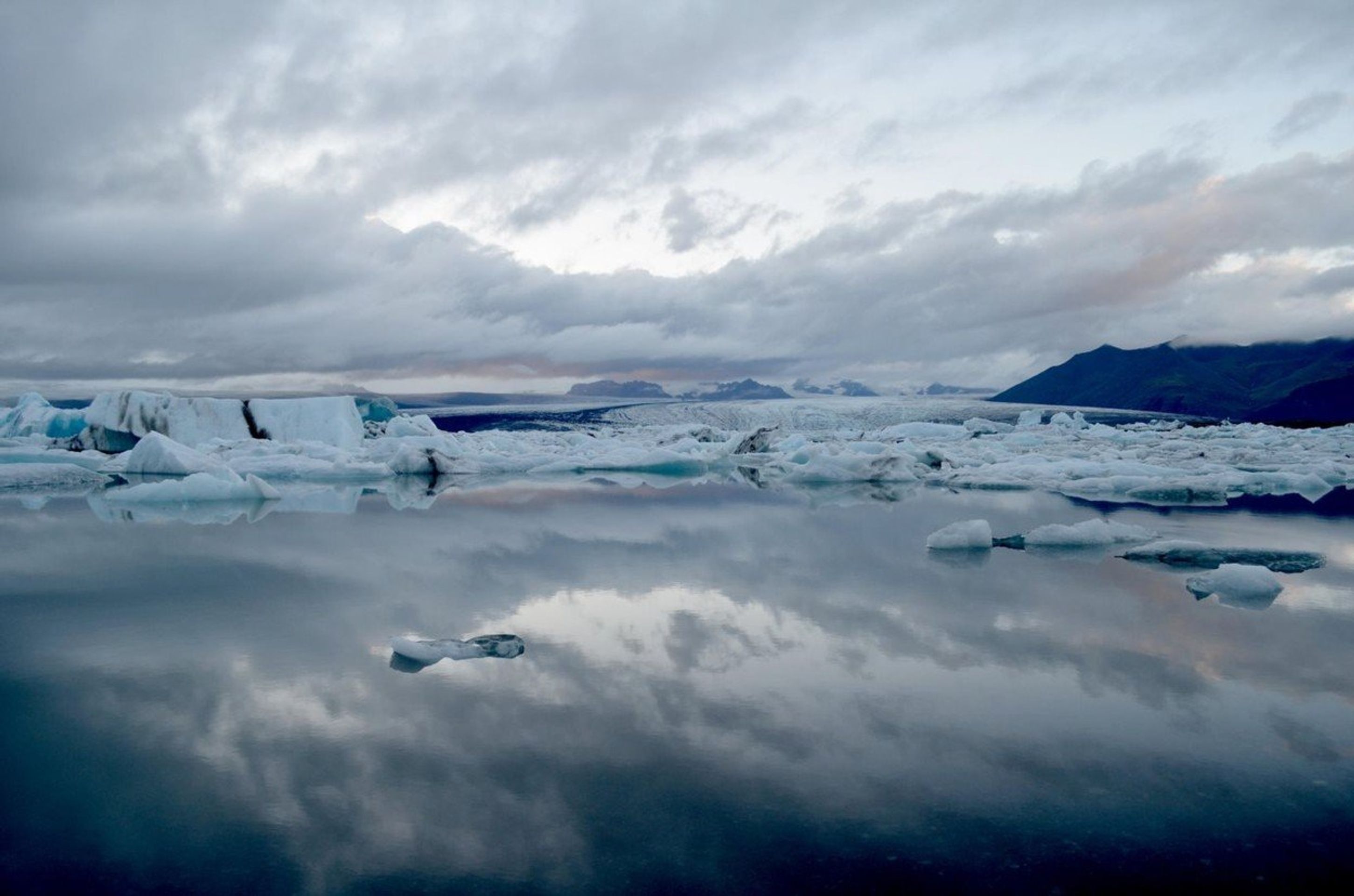 Hra o trůny - Vatnajökull - GALERIE: Místa, kde se natáčel seriál Hra o trůny (1/7)