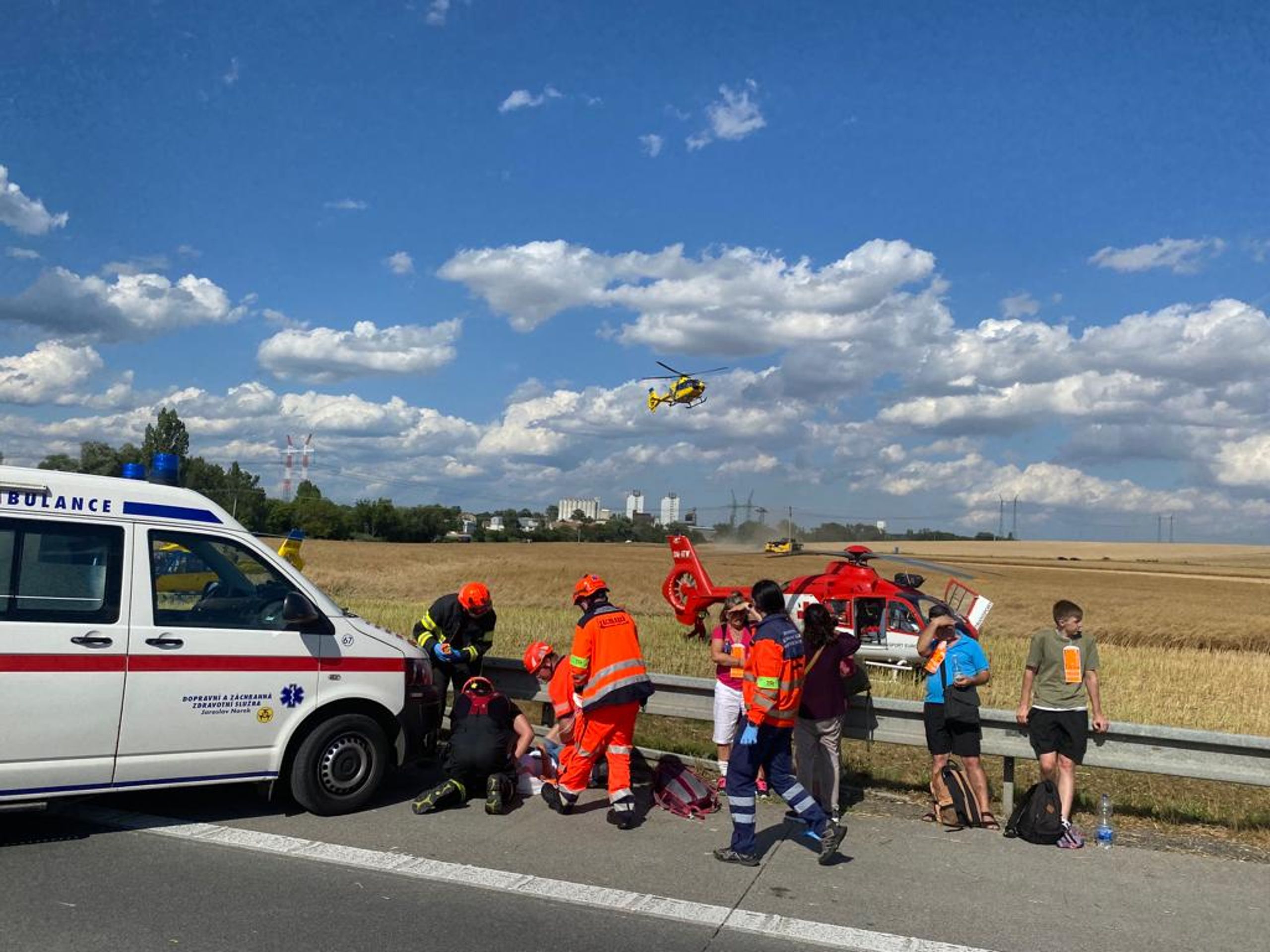 Vážná dopravní nehoda na D2 směr Brno (2) - Vážná dopravní nehoda na D2 směr Brno (17/22)