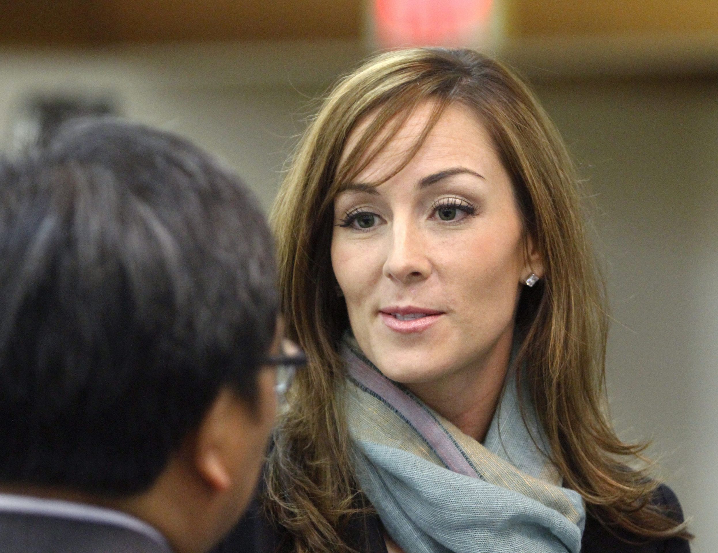 Amanda Lindhout - GALERIE: Krásnou novinářku zajali v Somálsku: Rok ji mučili a znásilňovali, dokonce porodila (2/4)