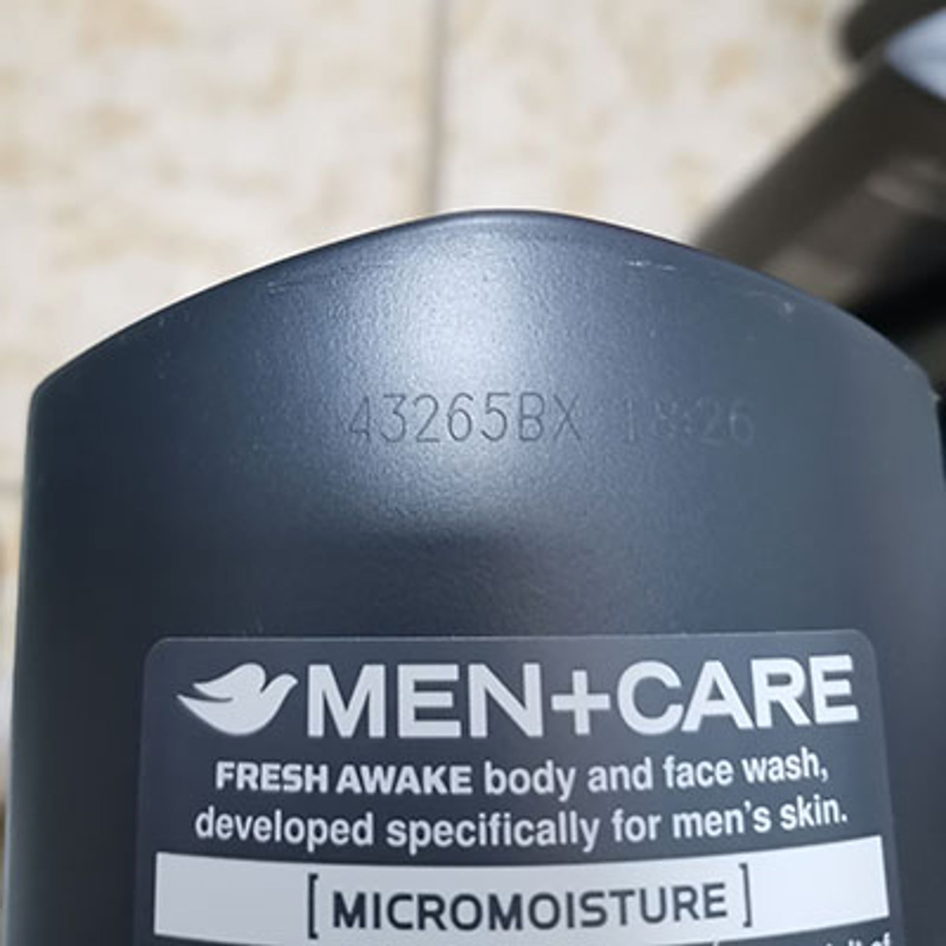 Dove MEN + CARE FRESH AWAKE ENERGISING SCENT (3) - Závadná kosmetika (16/38)