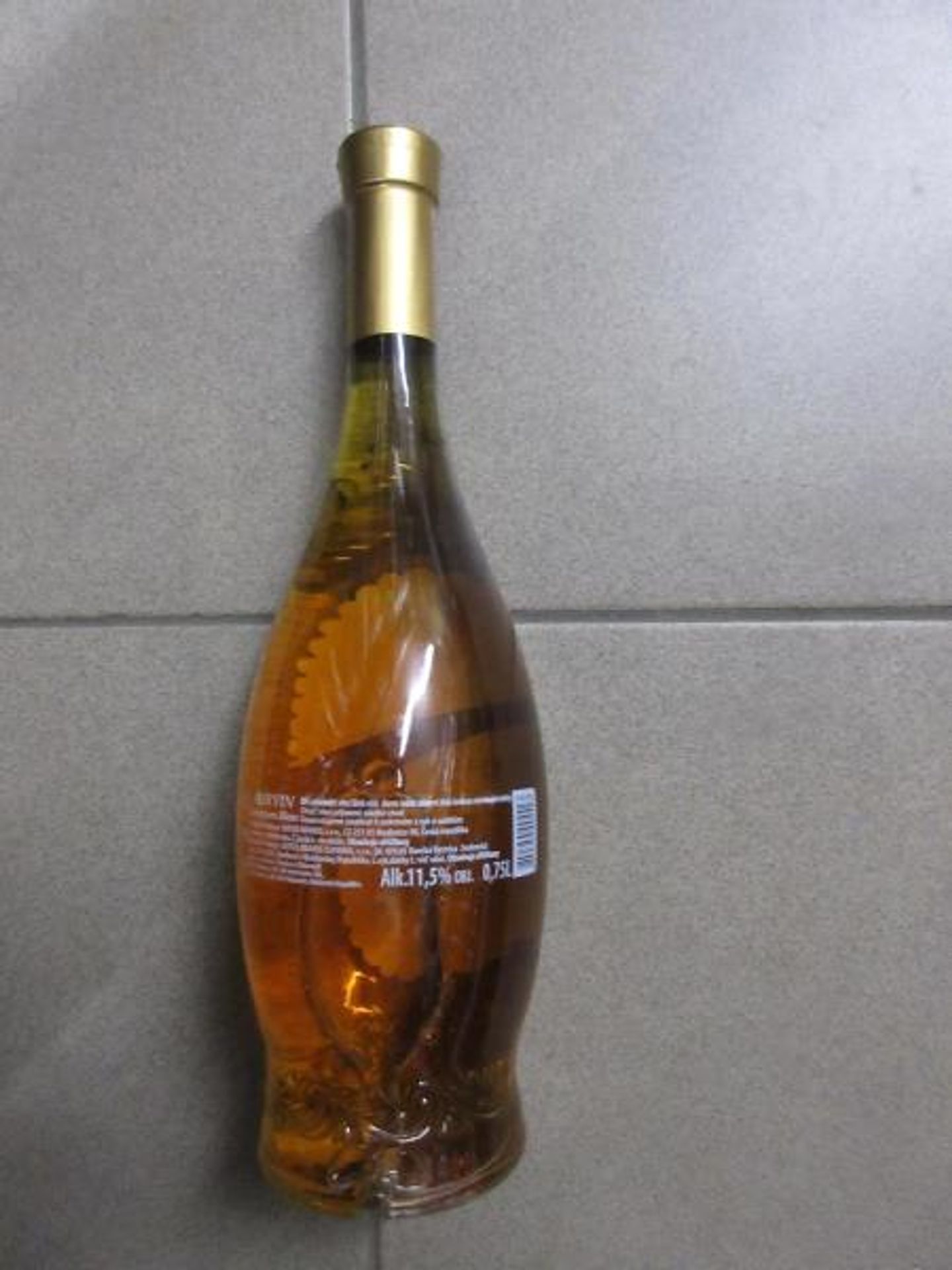 Sauvignon Blanc, bílé polosladké vino, Alk.11,5% OBJ., Vyrobeno v Moldavsku, Výrobce a stáčírna AURVIN WINERY (2) - Závadná vína (2/17)
