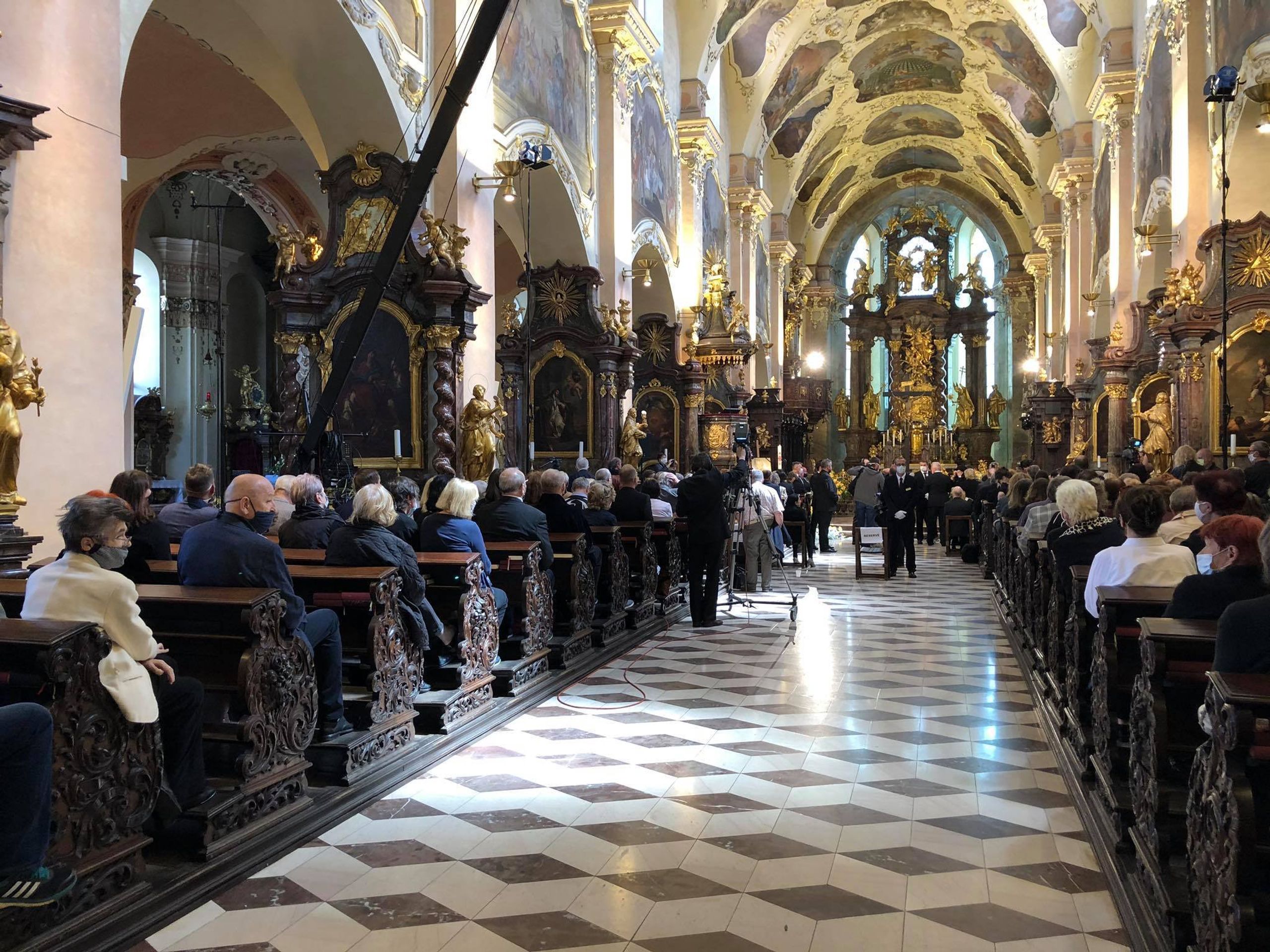 Mše za Evu Pilarovou - 3 - GALERIE: Mše za Evu Pilarovou (6/19)