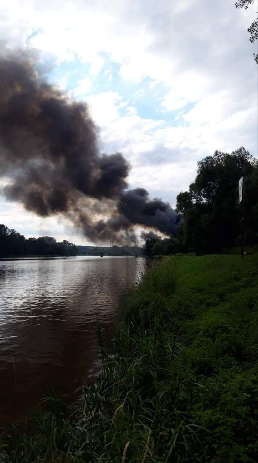 Požár v Kralupech nad Vltavou - Požár v Kralupech nad Vltavou (9/11)