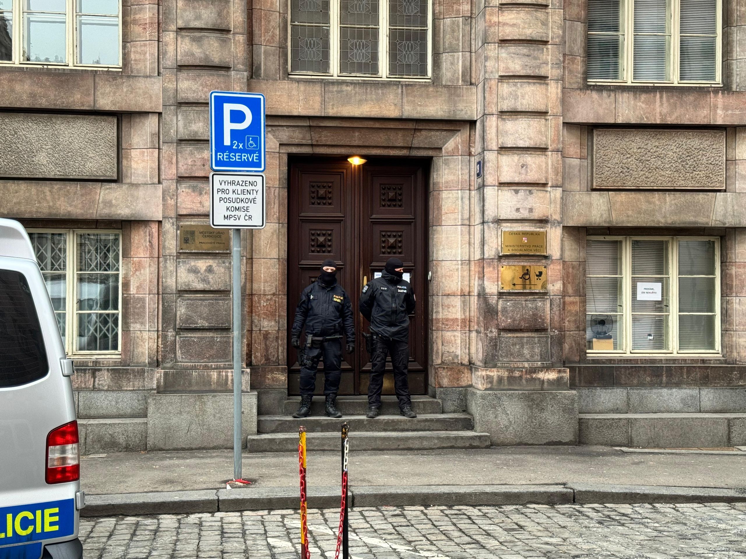Zásah v budově Městského úřadu Černošice - Zásah v budově Městského úřadu Černošice (2/8)
