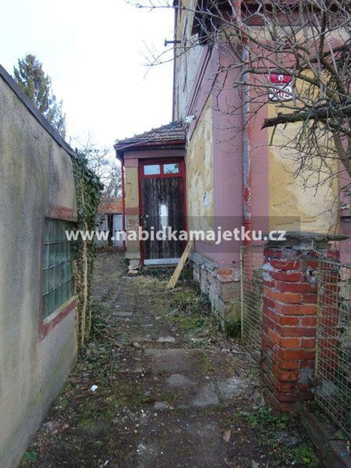Prodej majetku Rodinný dům s garáží a pozemkem, Plzeň (11) - Nabídka majetku státu (78/115)