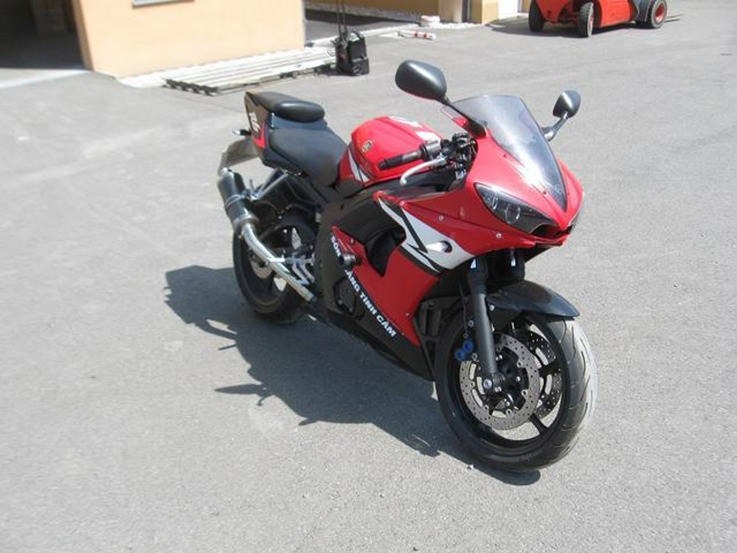 Dražba - motocykl Yamaha YZF-R6 - GALERIE: Dražba vozidel (14/27)