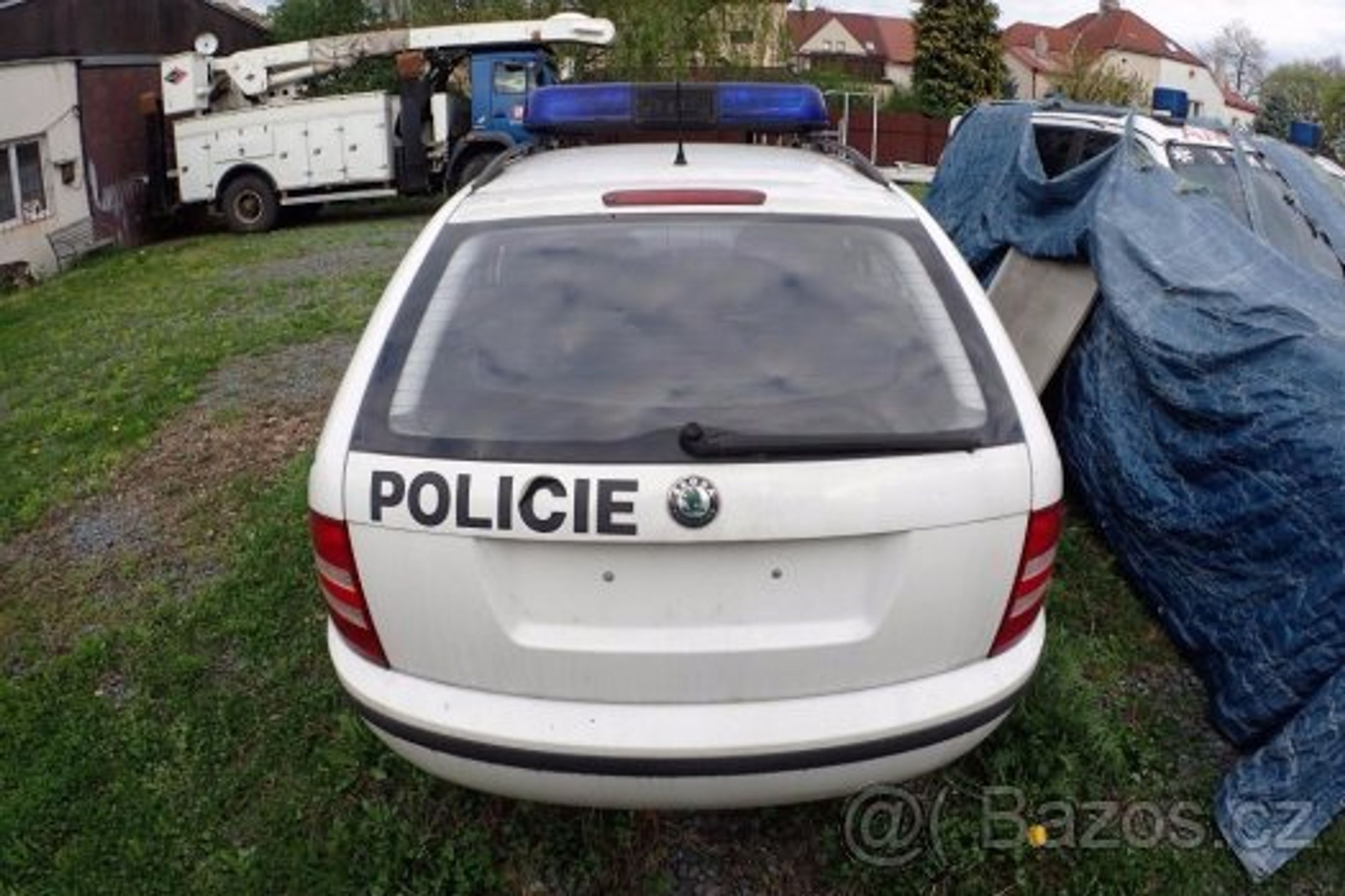 Fabia - 13 - FOTOGALERIE: Policejní Fabia na prodej (8/10)