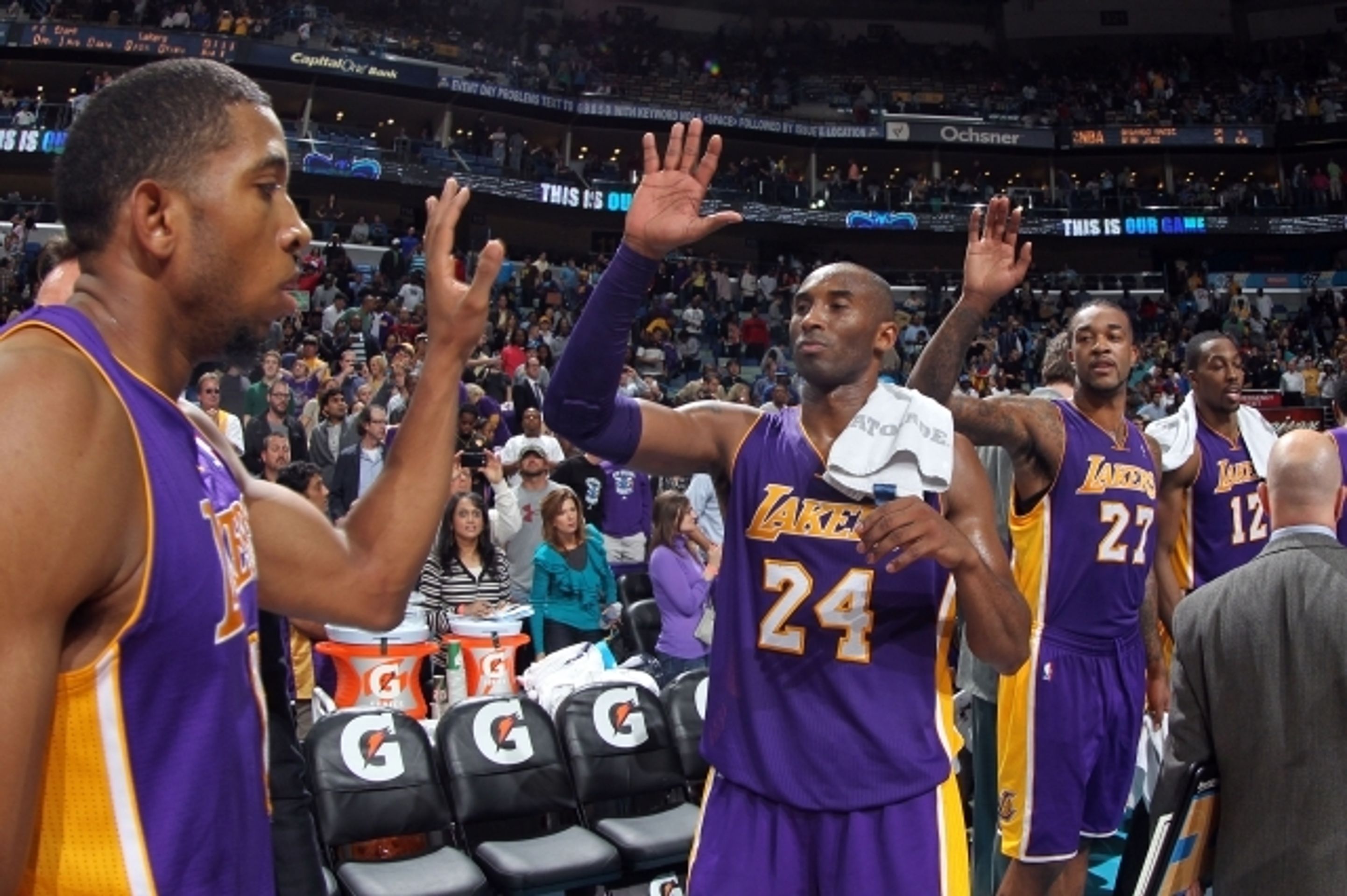 Kobe Bryant 30 000 bodů - 4 - GALERIE: Kobe Bryant nastřílel 30 000 bodů (4/10)