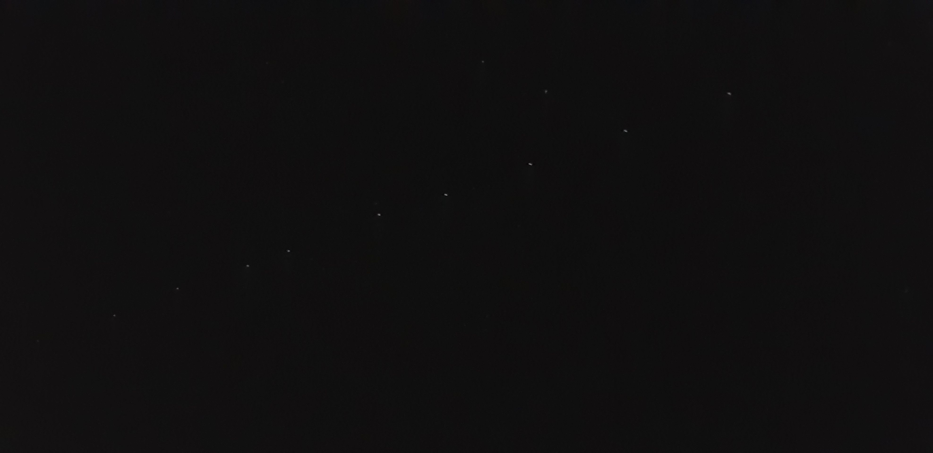 UFO? Čechy vystrašily satelity Elona Muska - 15 - GALERIE: UFO nad Českem? Ne, Muskovy satelity (4/9)