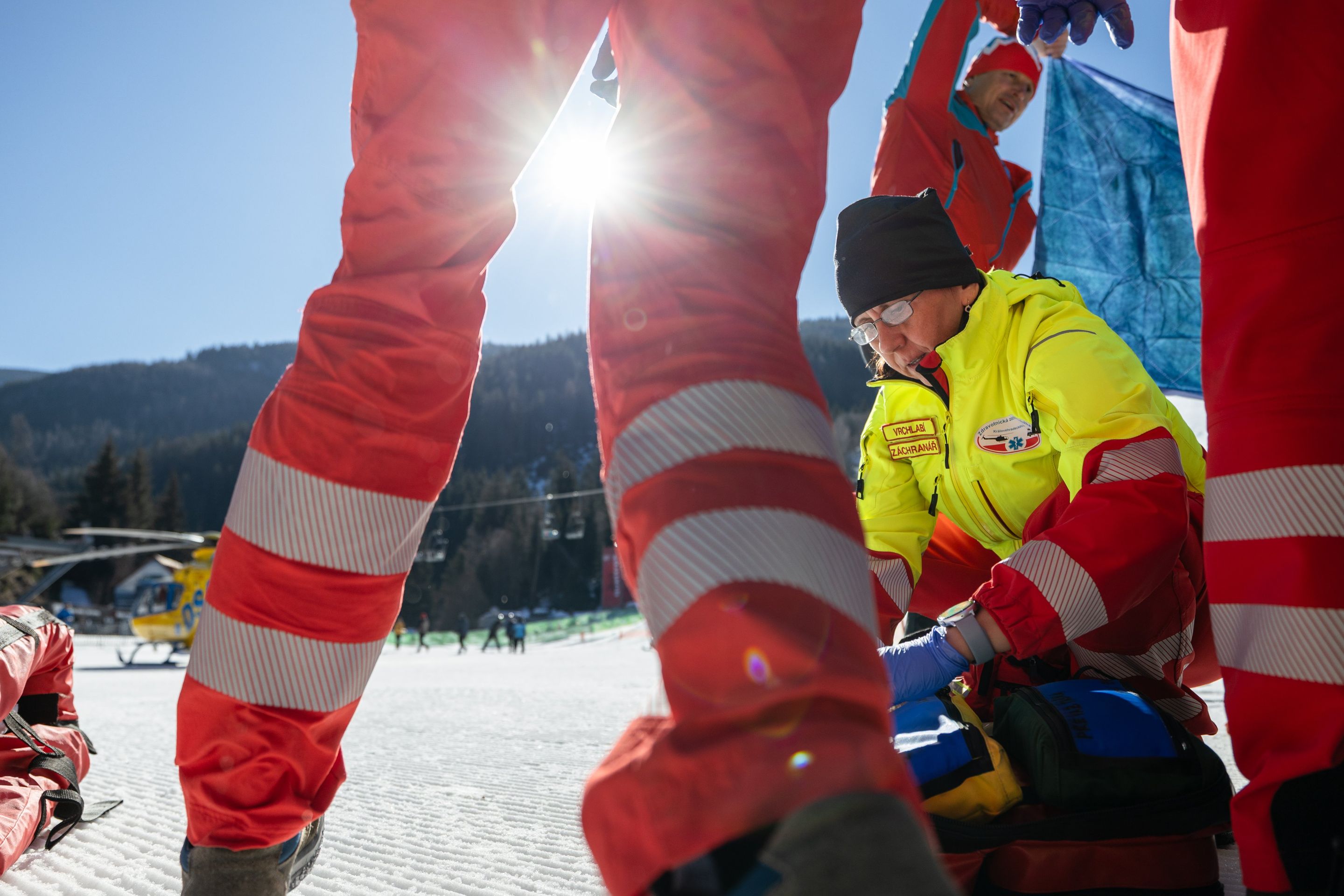 Záchrana dětí na sjezdovce (1) - Záchrana dětí na sjezdovce (1/4)