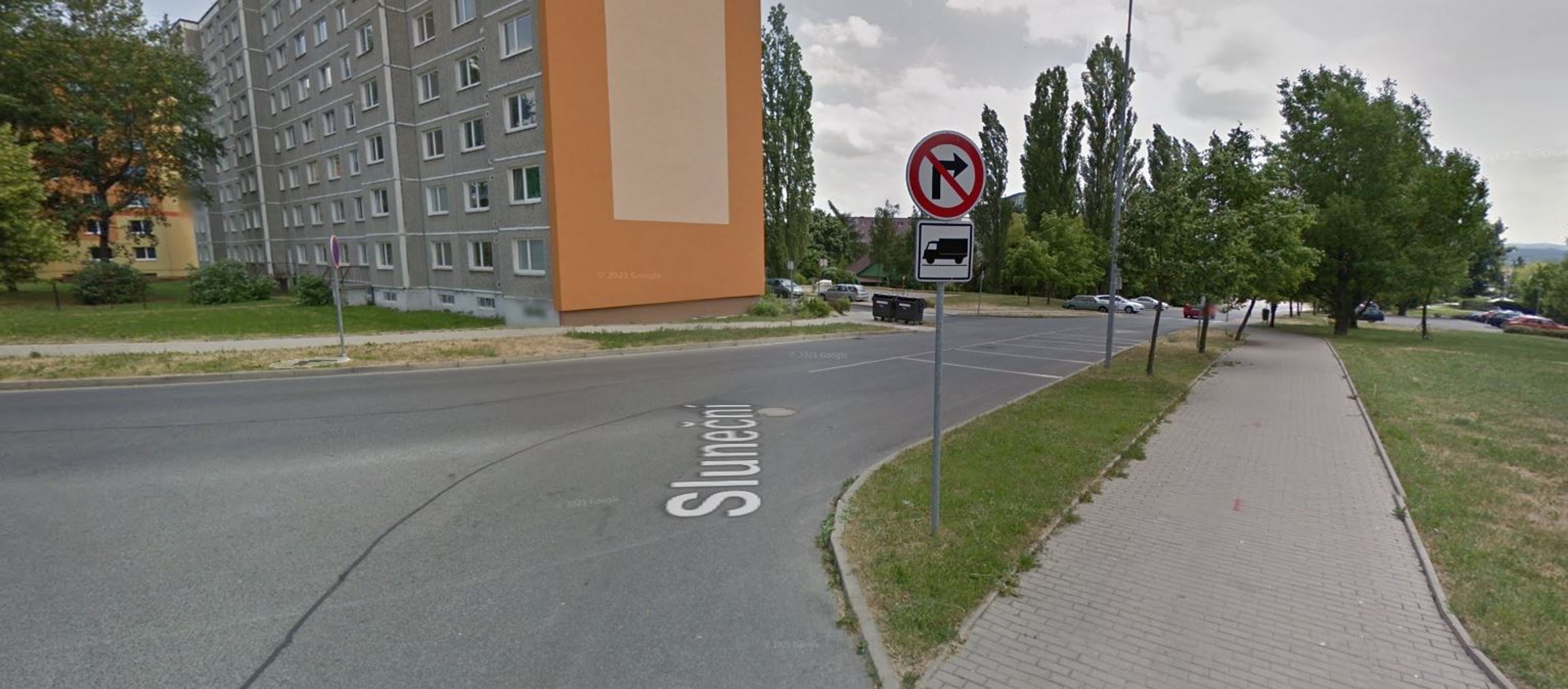 Sluneční ulice - Jednosměrka ve Slunečné (4/5)