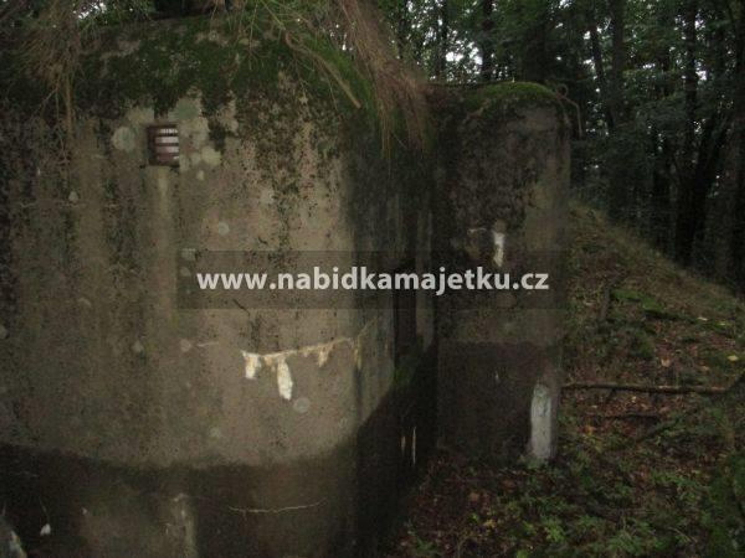 Pozemek s lehkým opevněním, Bílý Kostel nad Nisou - Stát rozprodává majetek (14/64)