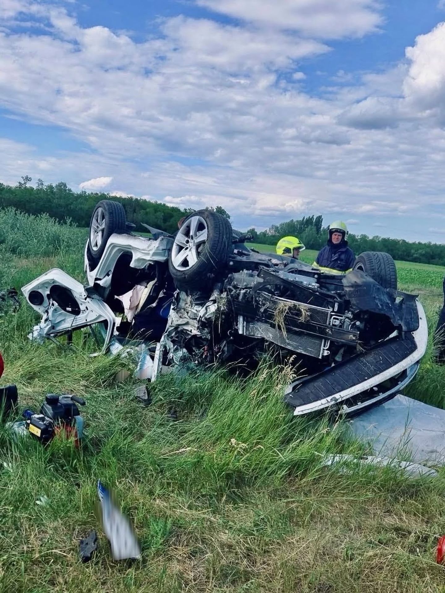 Dopravní nehoda v obci Chotín v okrese Komárno - Dopravní nehoda v obci Chotín v okrese Komárno (3/3)