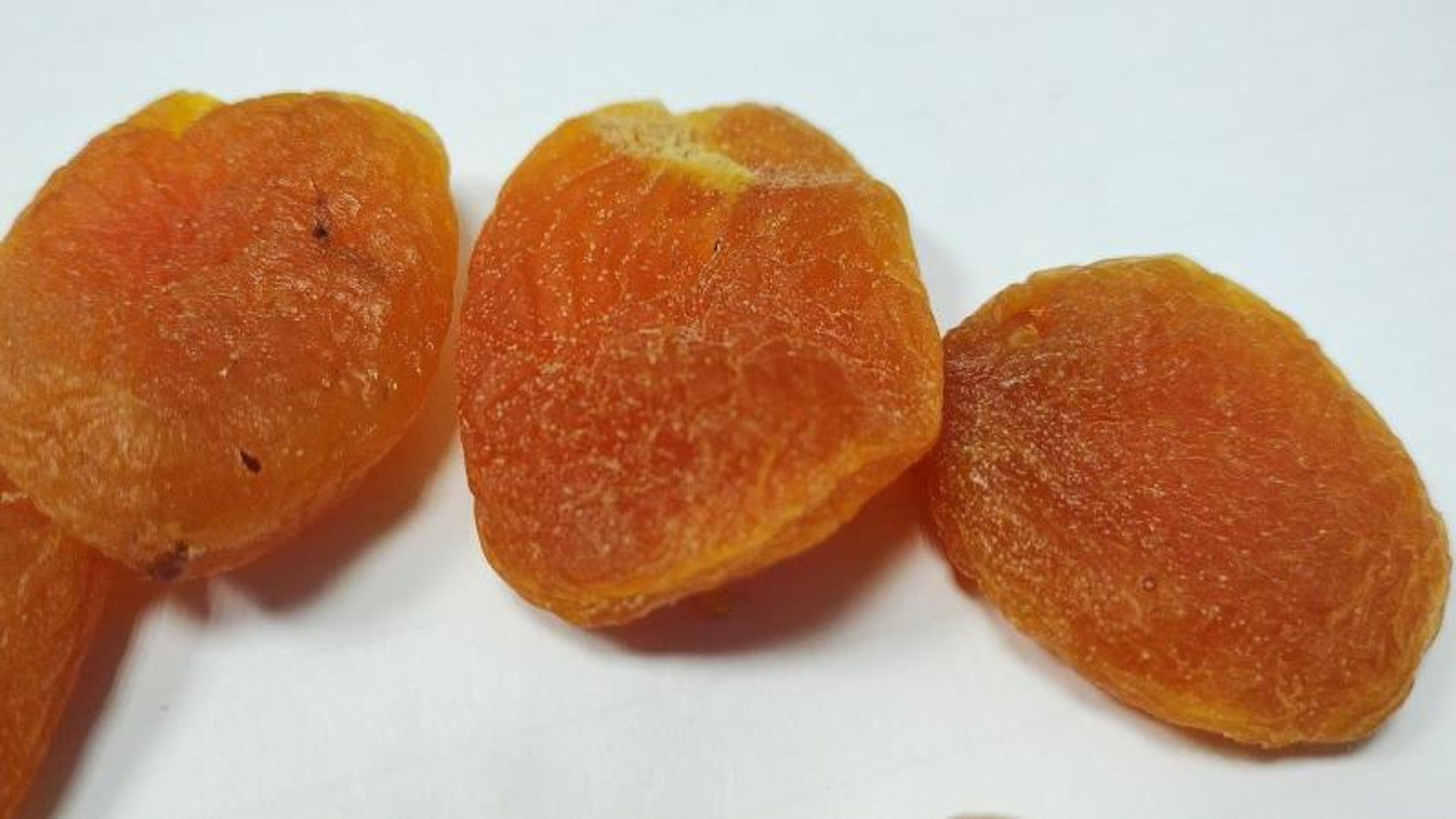 První závadná šarže sušených meruněk - Závadné sušené meruňky (6/13)