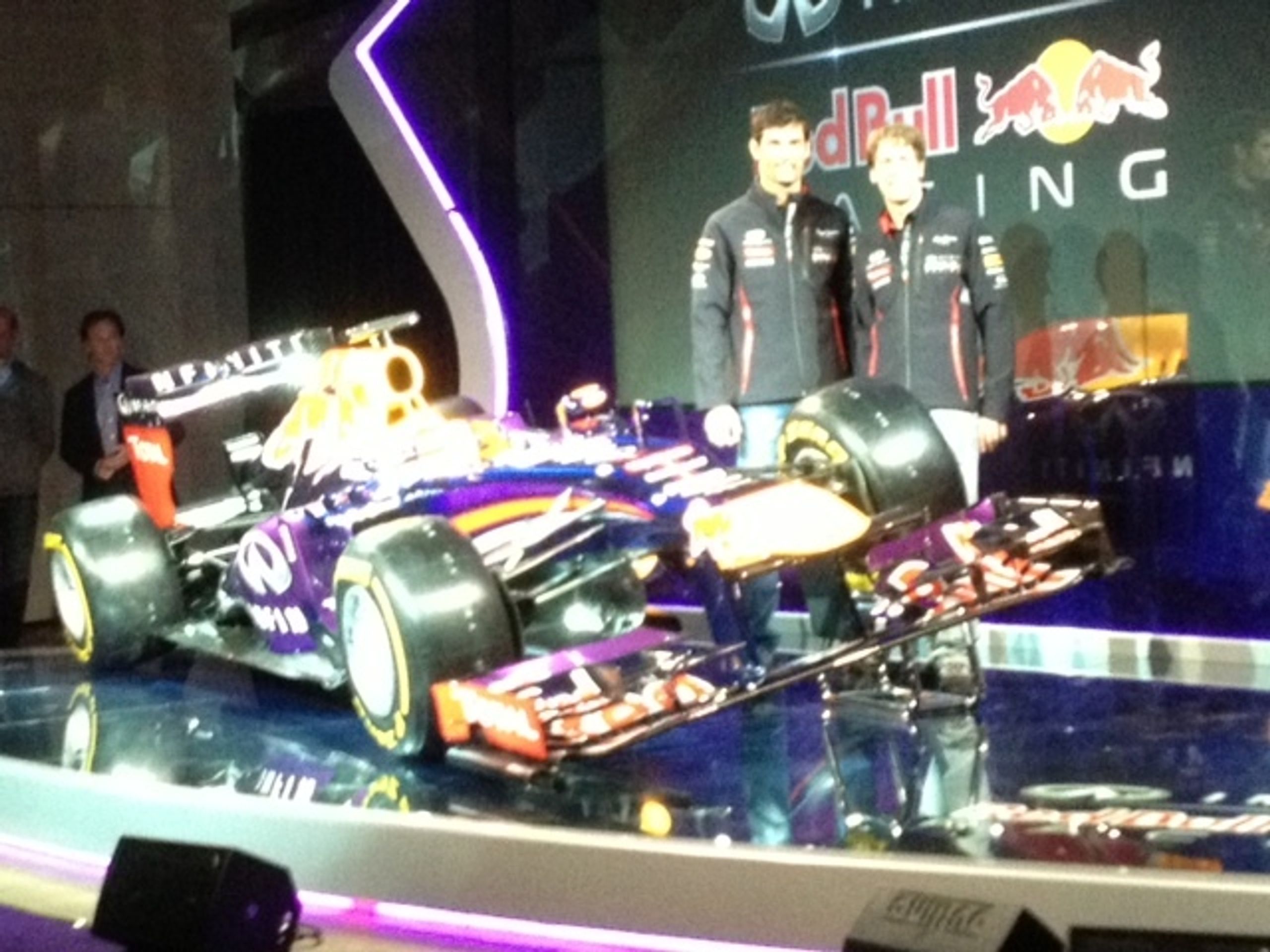 Red Bull, představení vozu před novou sezonou - 3 - GALERIE: Představení Red Bullu (4/5)