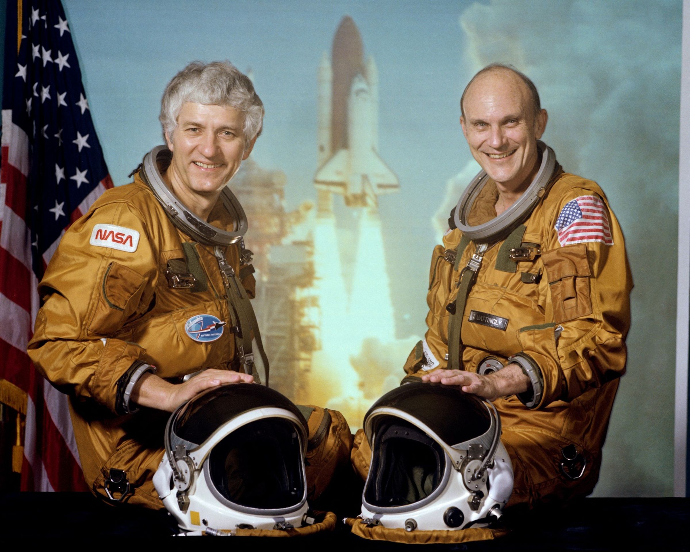 Zleva pilot Henry W. Hartsfield Jr. a Thomas K. Mattingly jako velitel posádky, 1982 - Thomas Kenneth Mattingly (4/6)