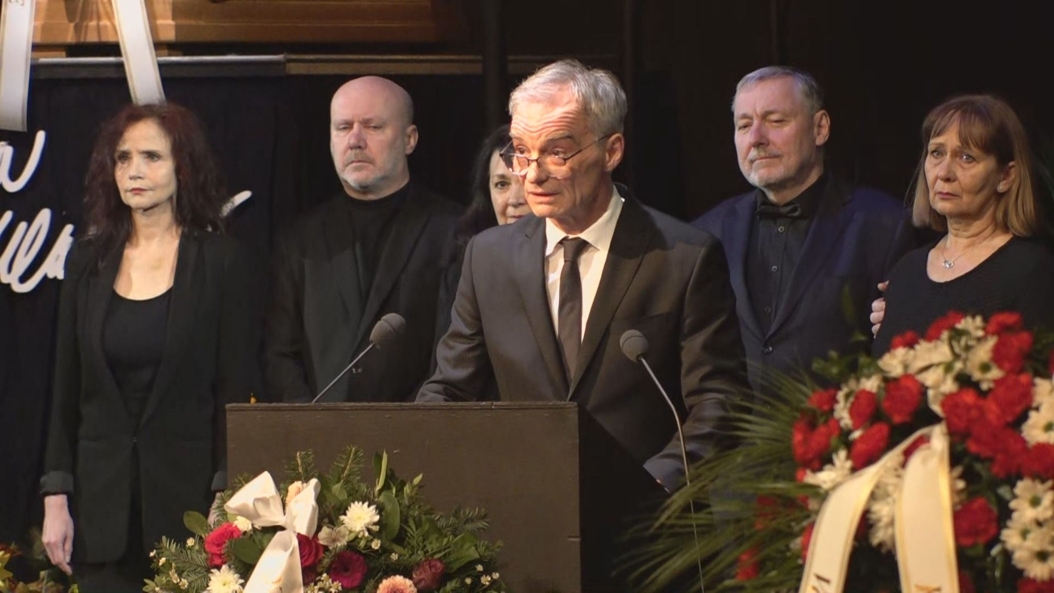Ivan Trojan na posledním rozloučení s Janou Hlaváčovou - Poslední rozloučení s Janou Hlaváčovou (7/21)