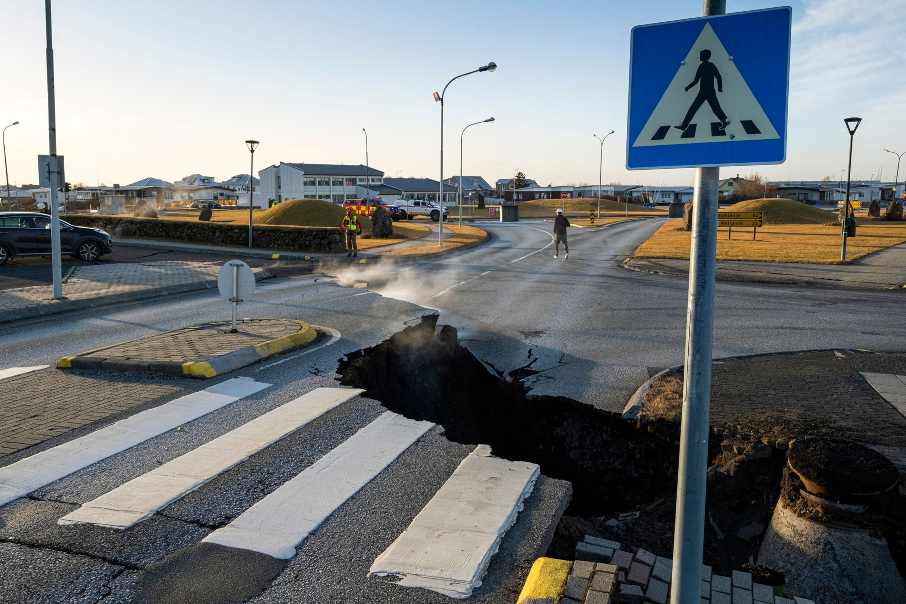 Island se připravuje na další sopečnou erupci v Grindavíku - Island (7/11)