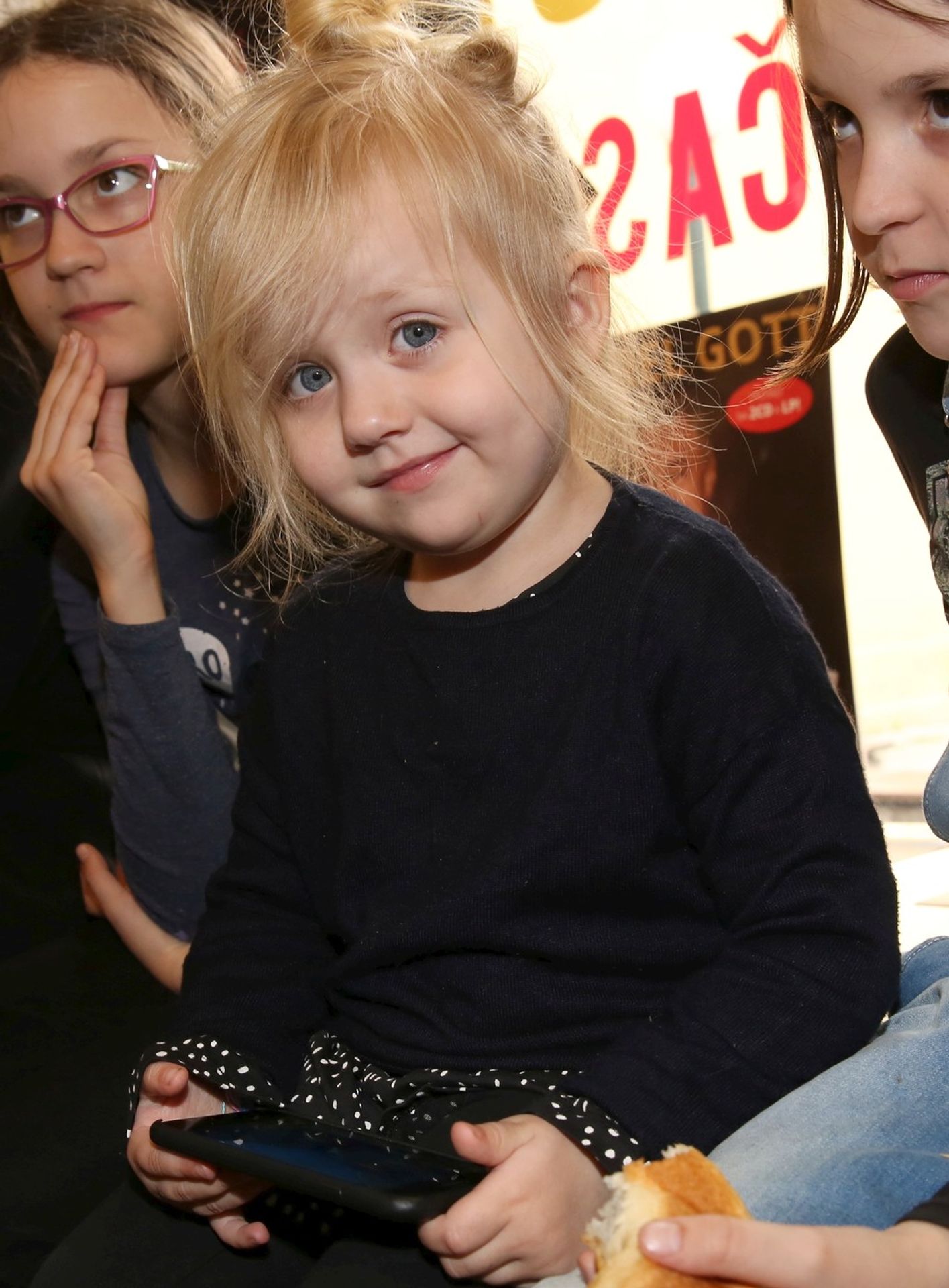 Josefína Klusová, 2017 - Josefína Klusová s rodinou (6/6)