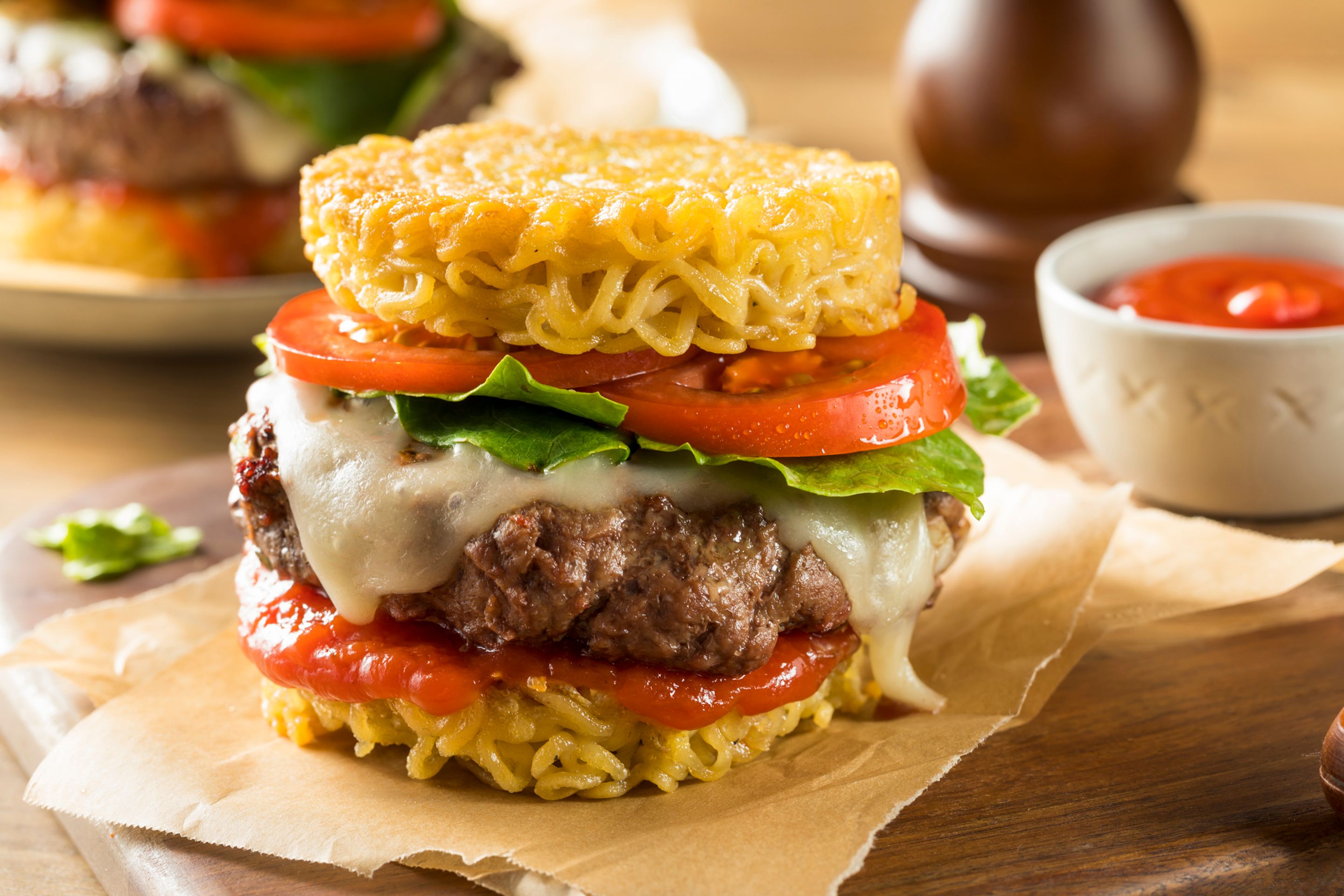 Ramen burger - Nejhorší jídla na světě (4/9)