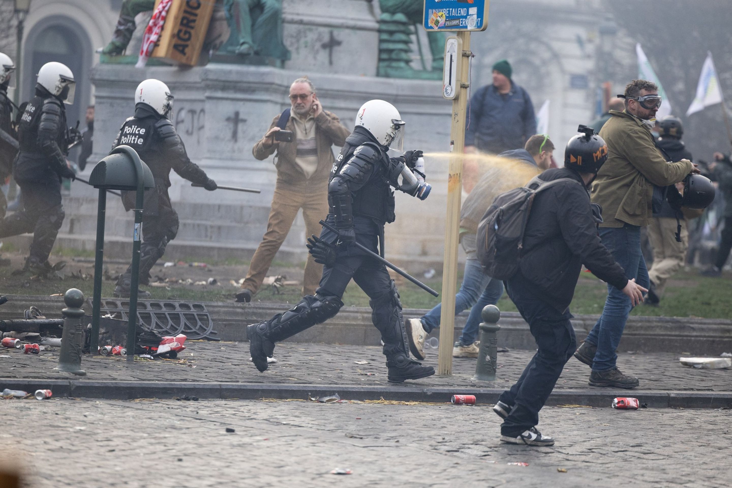 Protesty zemědělců v Bruselu - Protesty zemědělců v Bruselu (11/15)