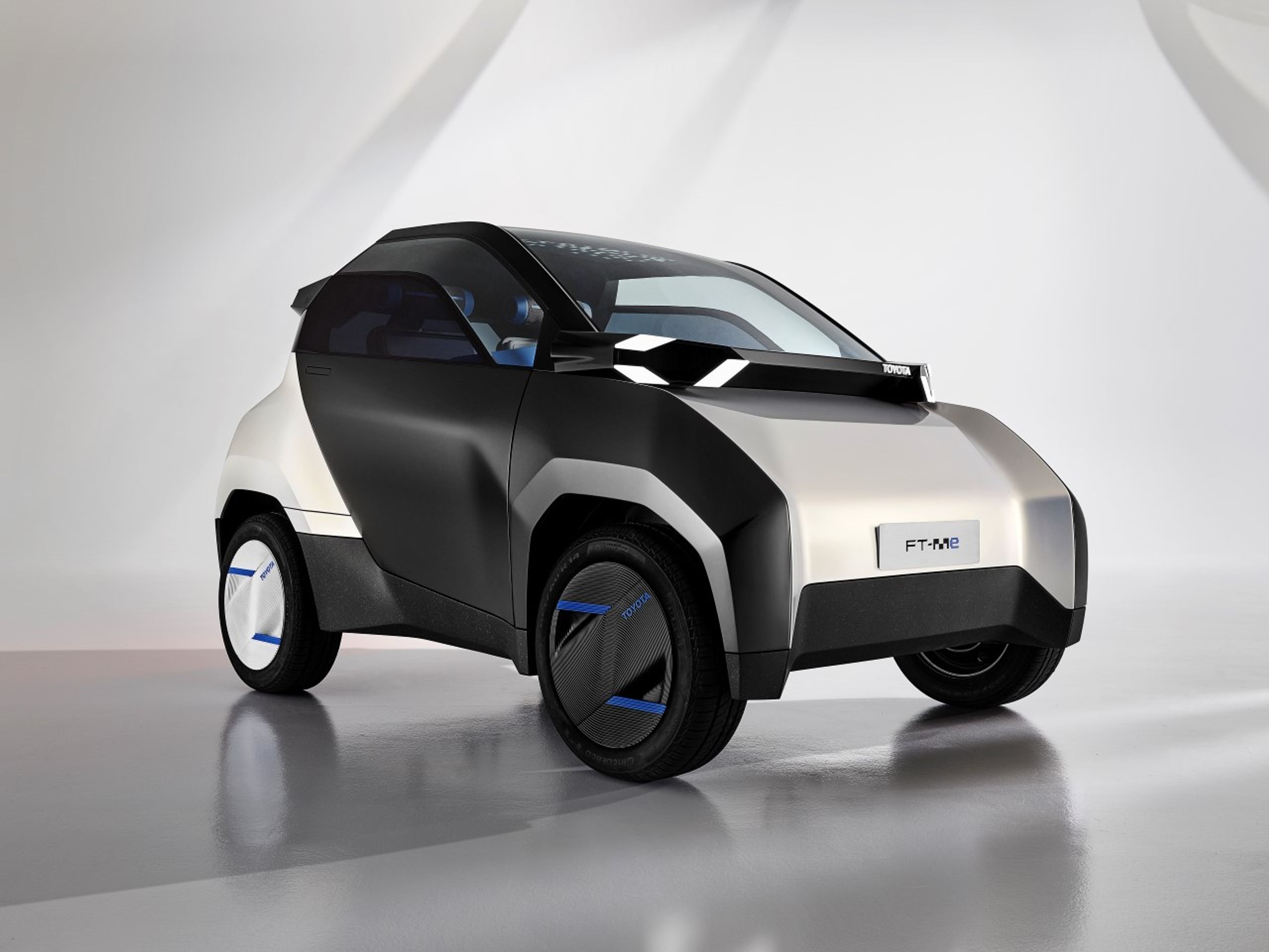Dvoumístné elektrické vozítko Toyota FT-Me - Dvoumístné elektrické vozítko Toyota FT-Me (3/6)
