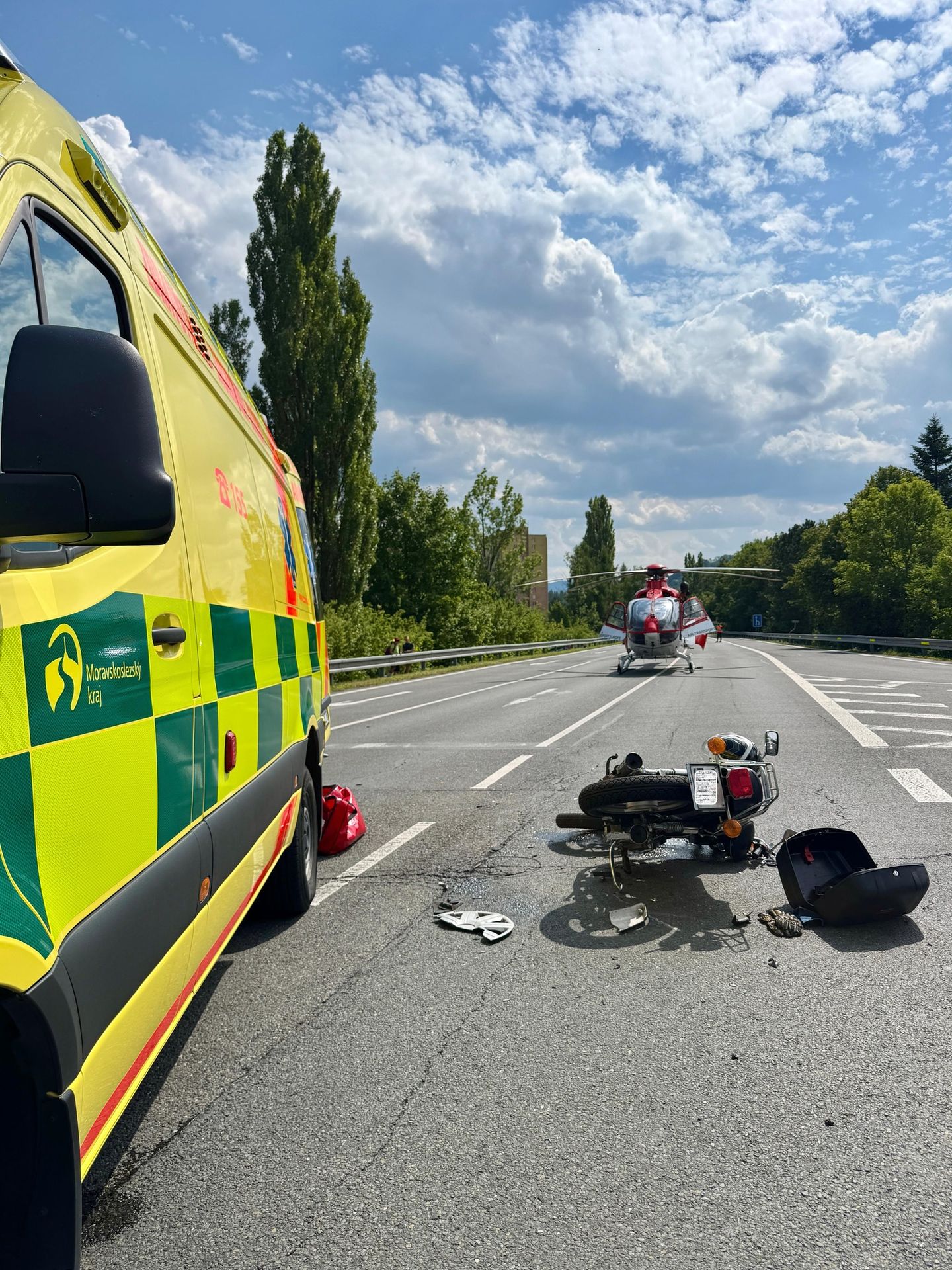 Zdravotnická záchranná služba Moravskoslezského kraje - Úterní nehody motocyklistů v MSK (1/6)