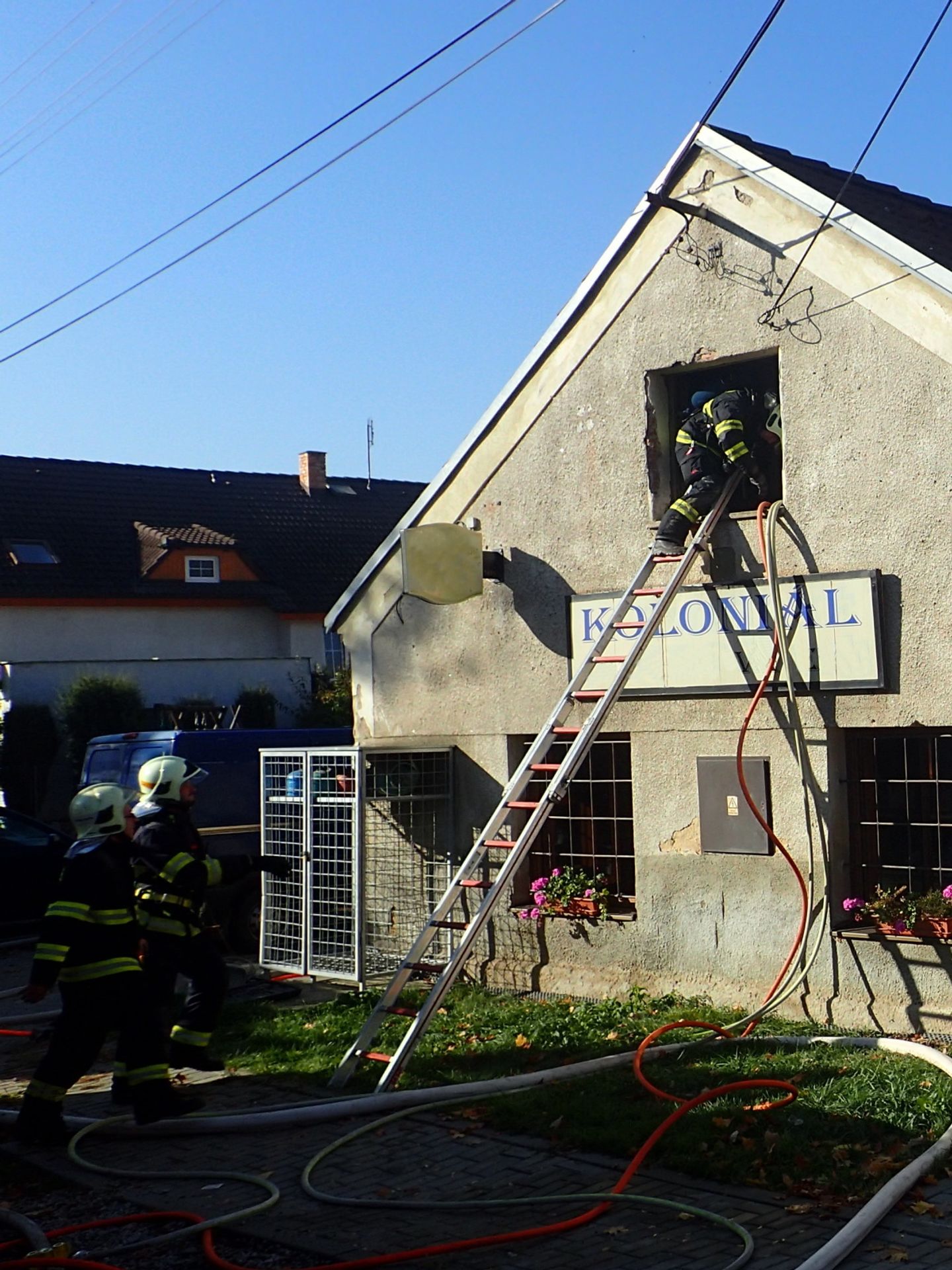Požár restaurace na Berounsku - 5 - GALERIE: Požár restaurace na Berounsku (5/8)