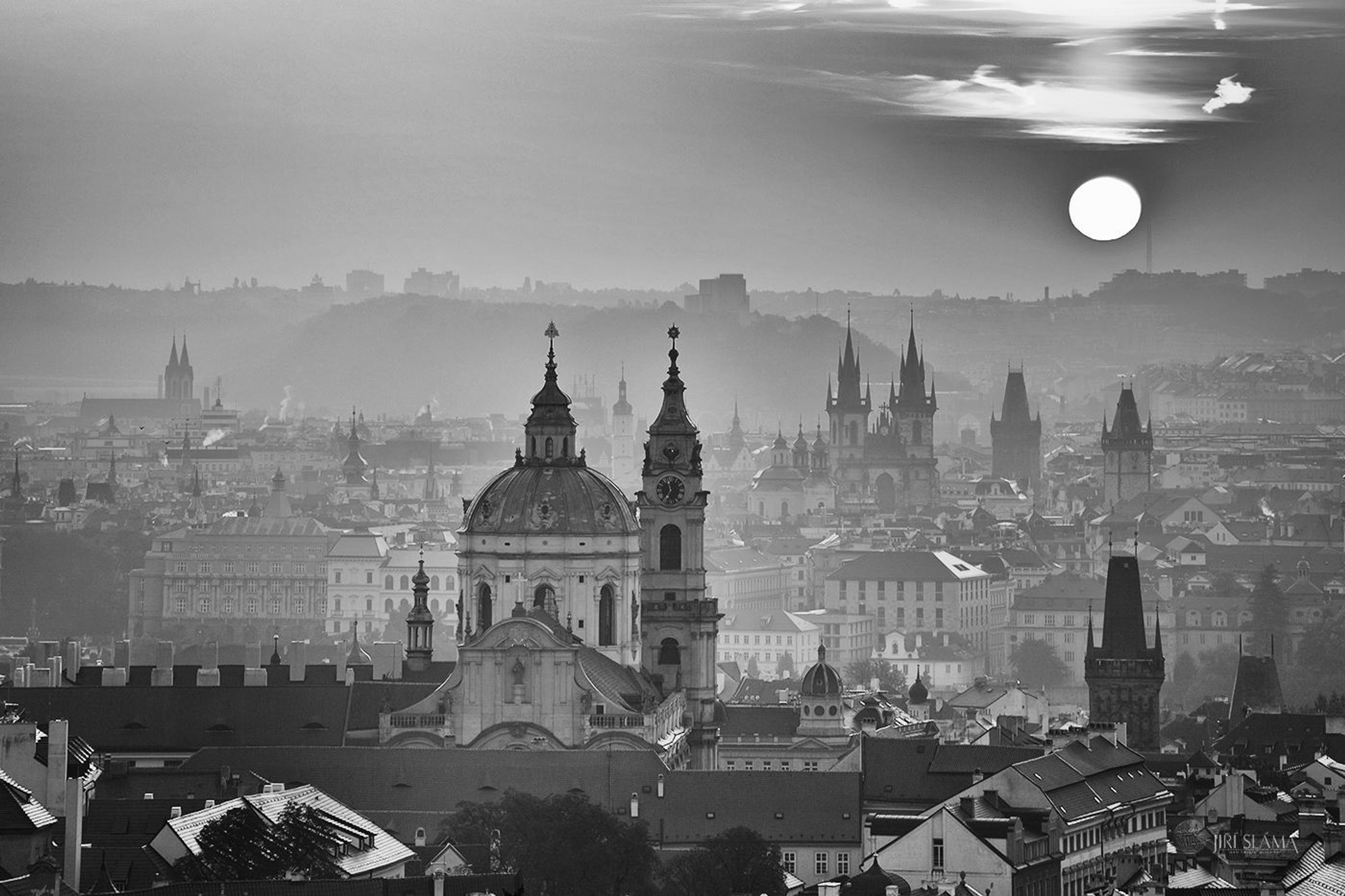Anděl nad Prahou - 3 - GALERIE: Úkazy na obloze (3/3)