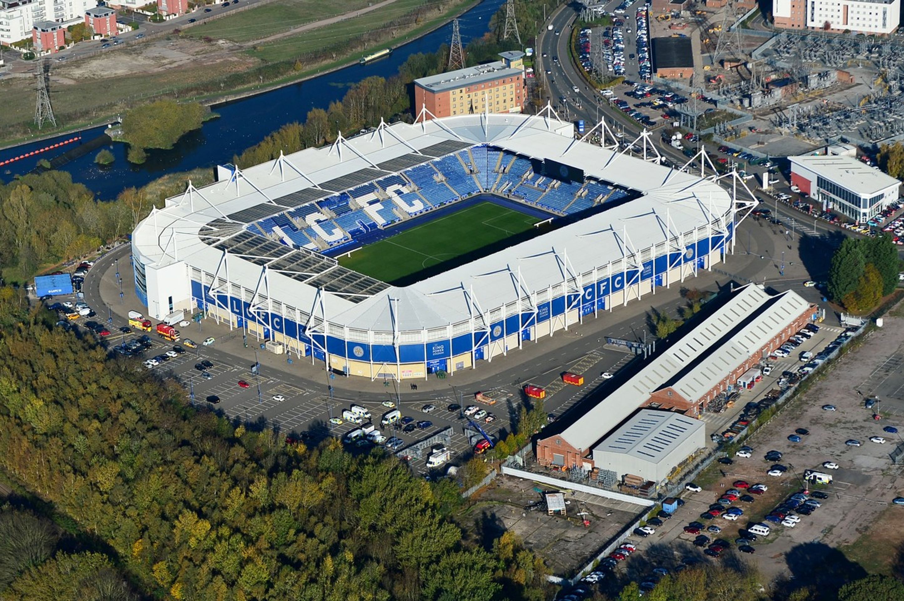 Pohled na stadion Leicesteru z ptačí perspektivy - GALERIE: Fotbalový domov Leicesteru City (3/6)