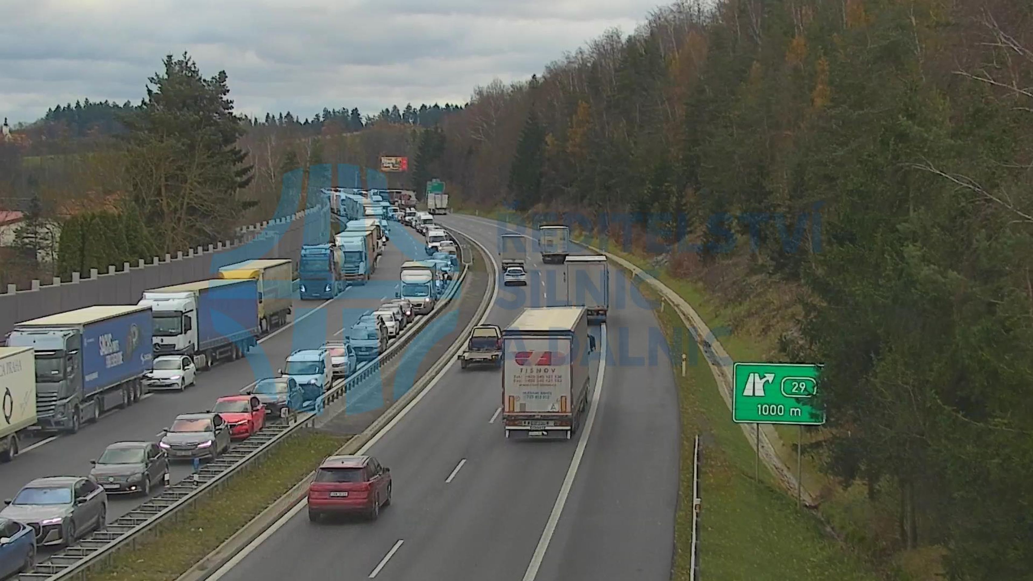 Kolona na D1, 27,7 km - Dopravní nehoda na D1 (6/7)