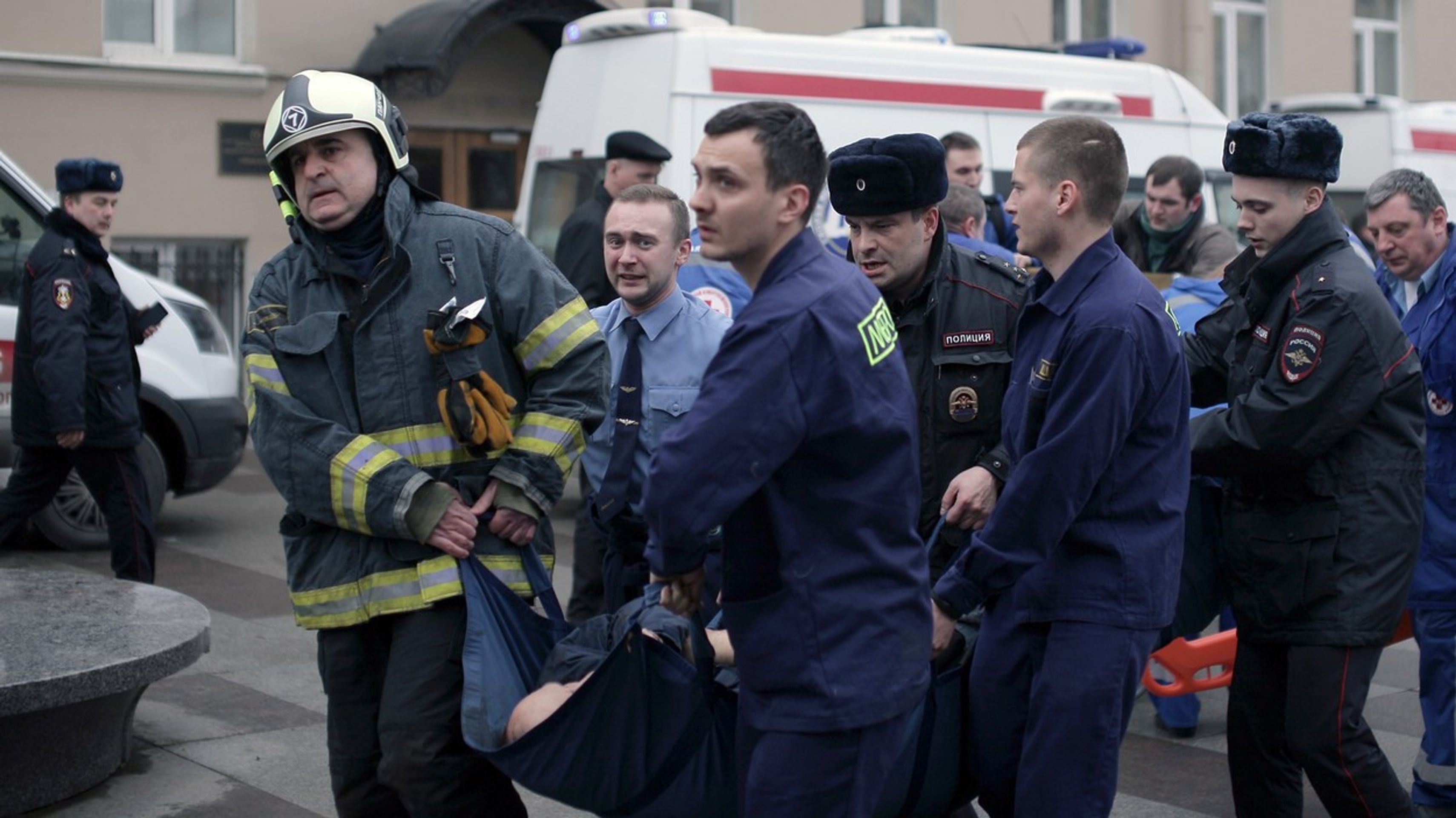 Exploze v ruském metru - 9 - GALERIE: Exploze v ruském metru (10/14)